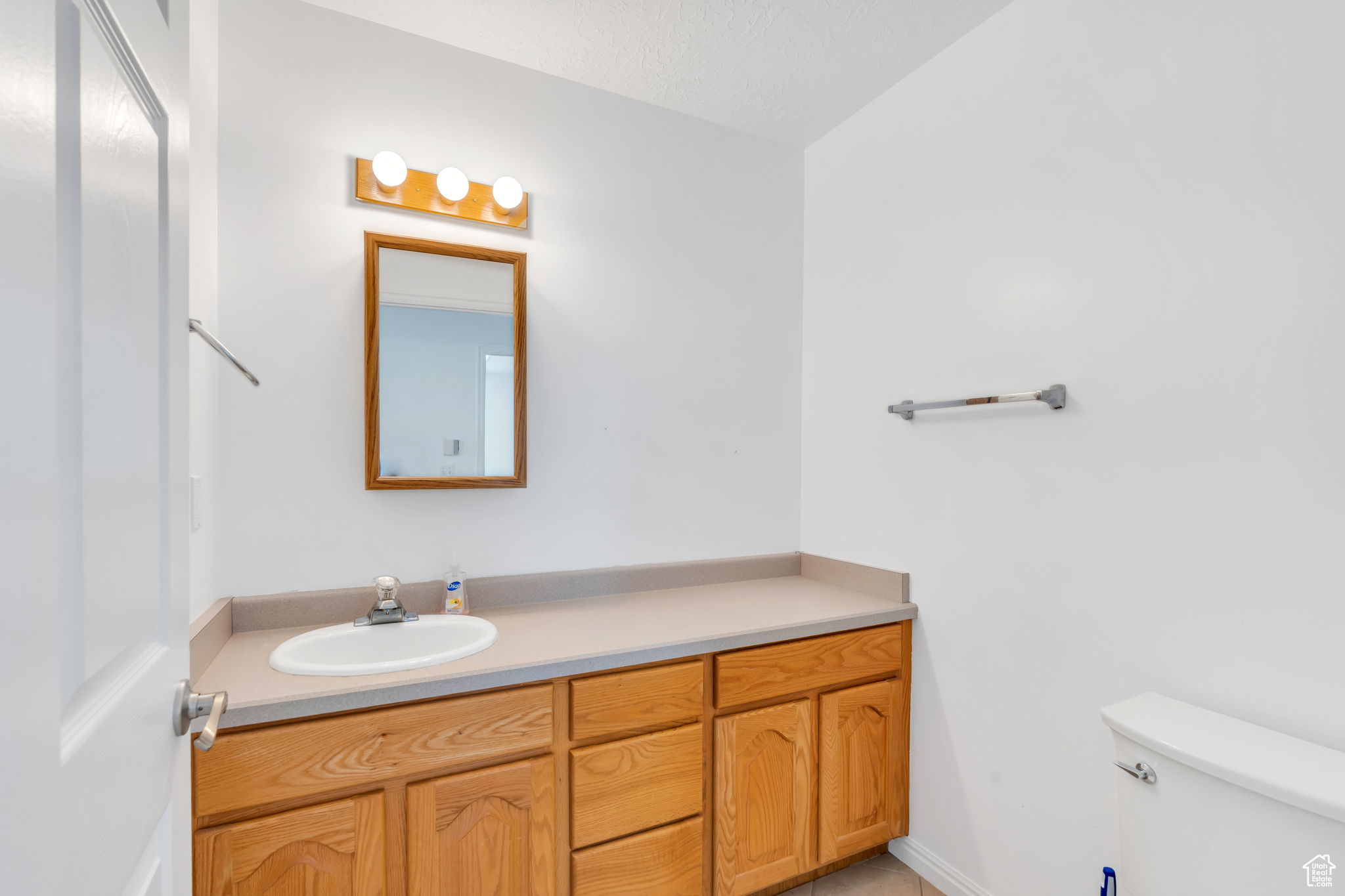 246 W GOLDEN HARVEST RD