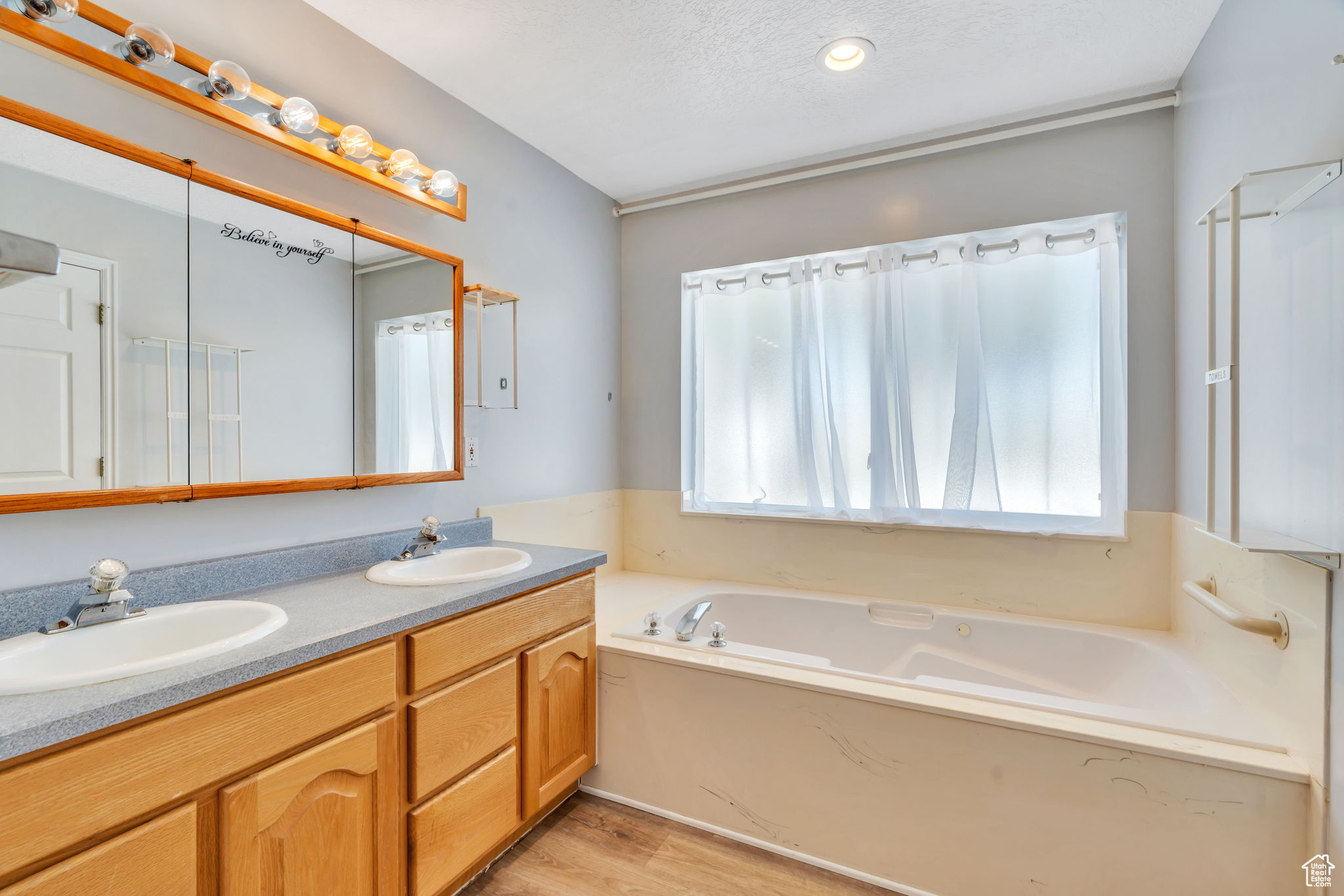 246 W GOLDEN HARVEST RD