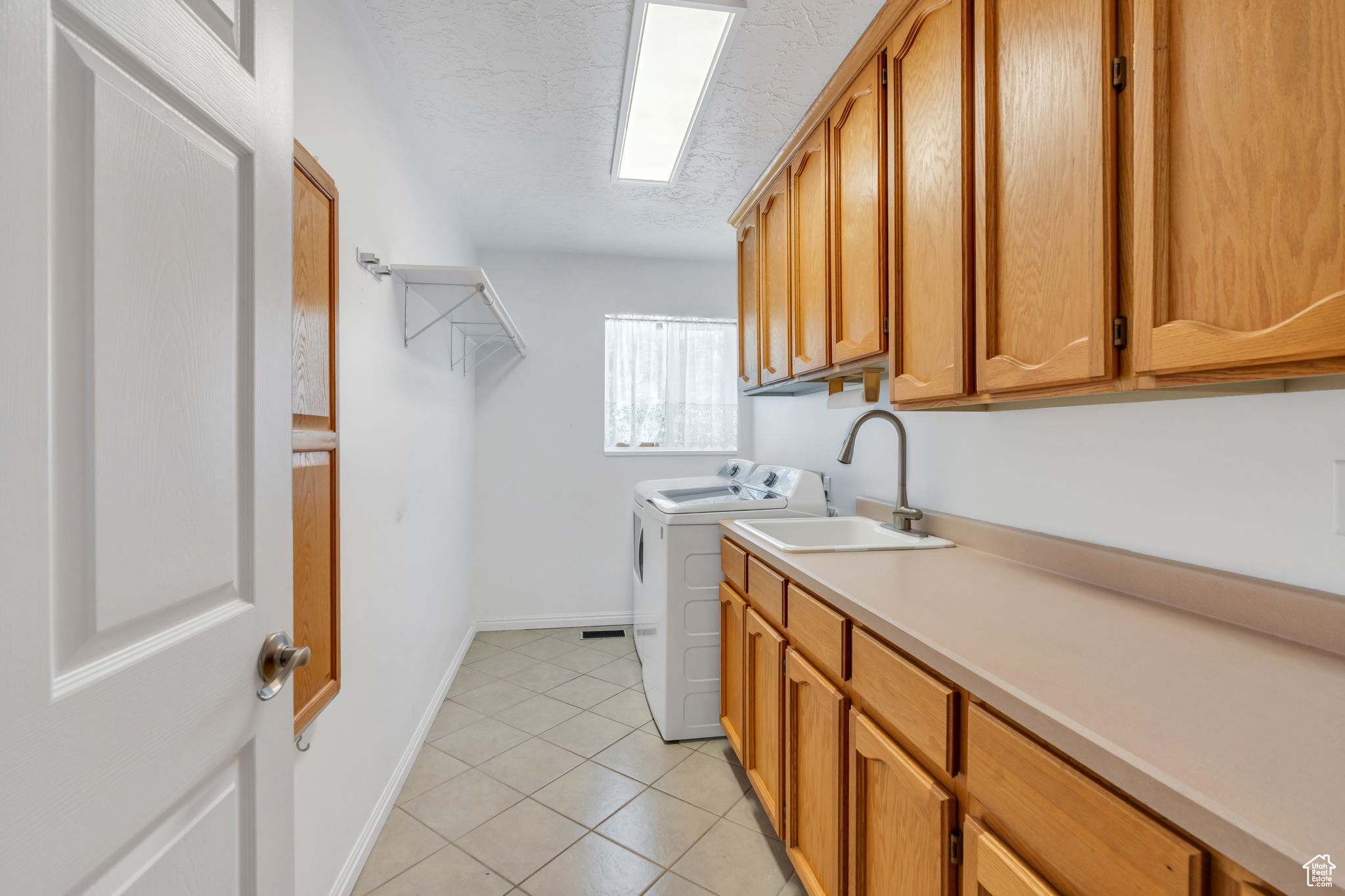246 W GOLDEN HARVEST RD