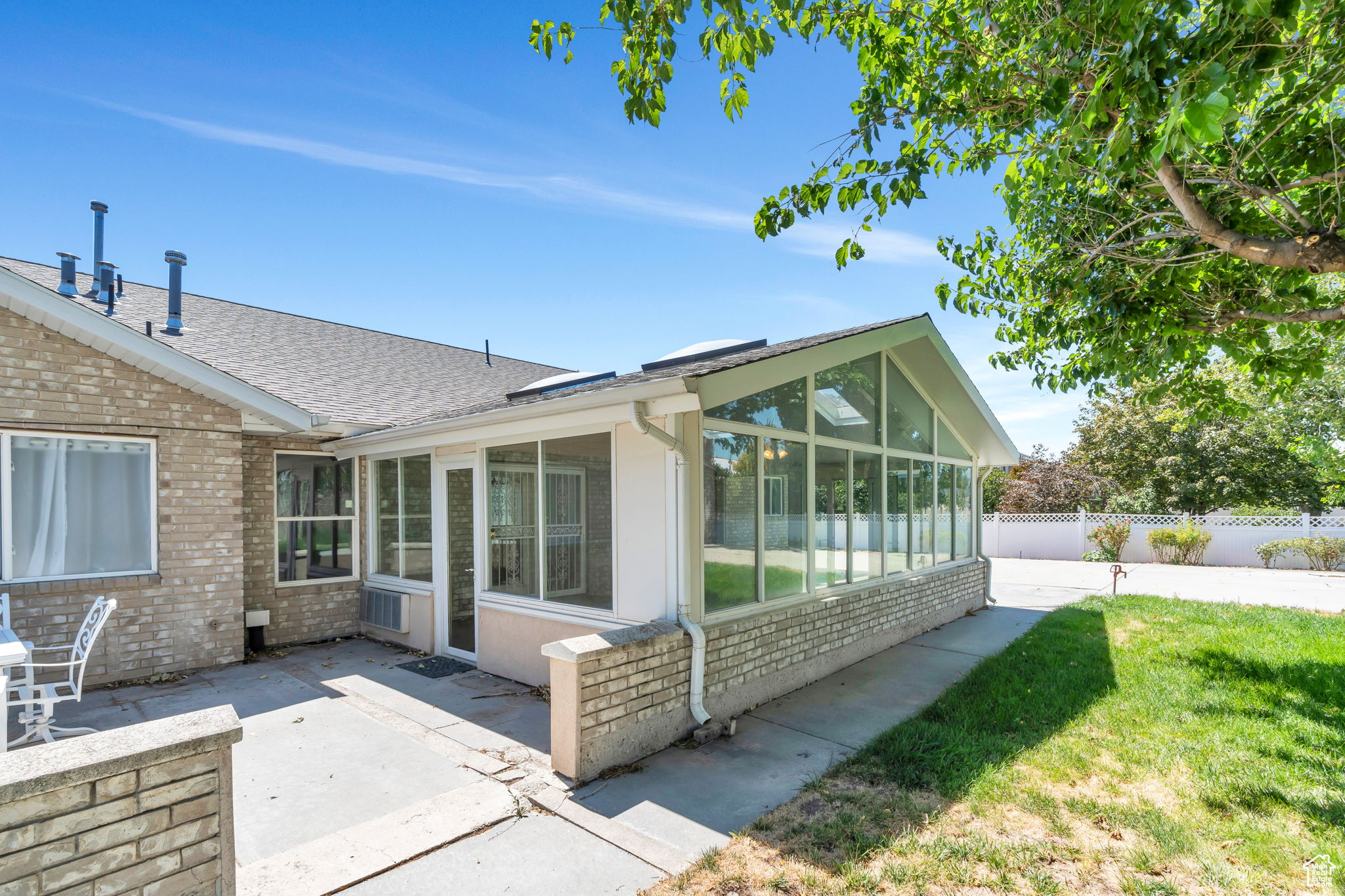 246 W GOLDEN HARVEST RD