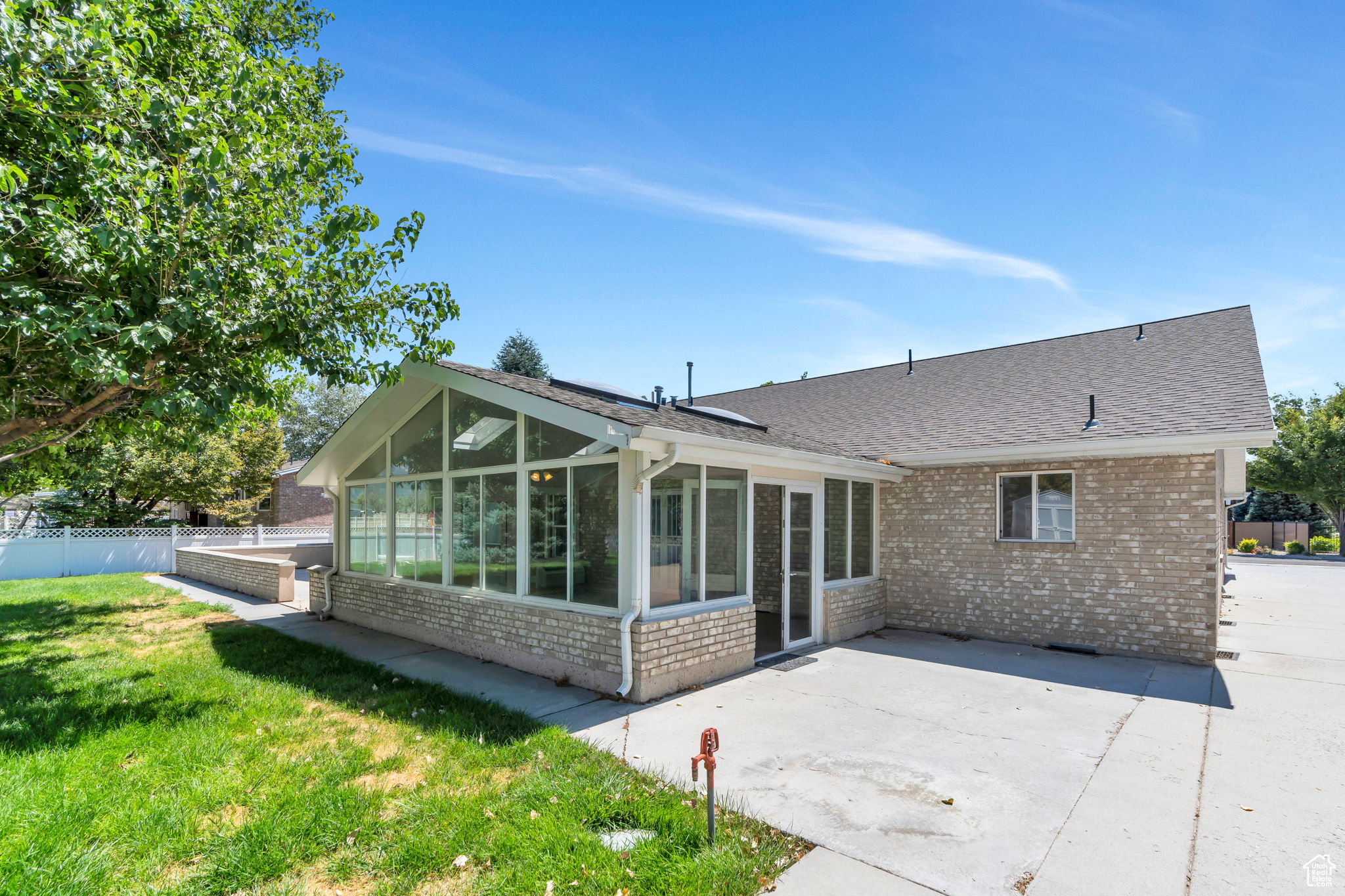 246 W GOLDEN HARVEST RD