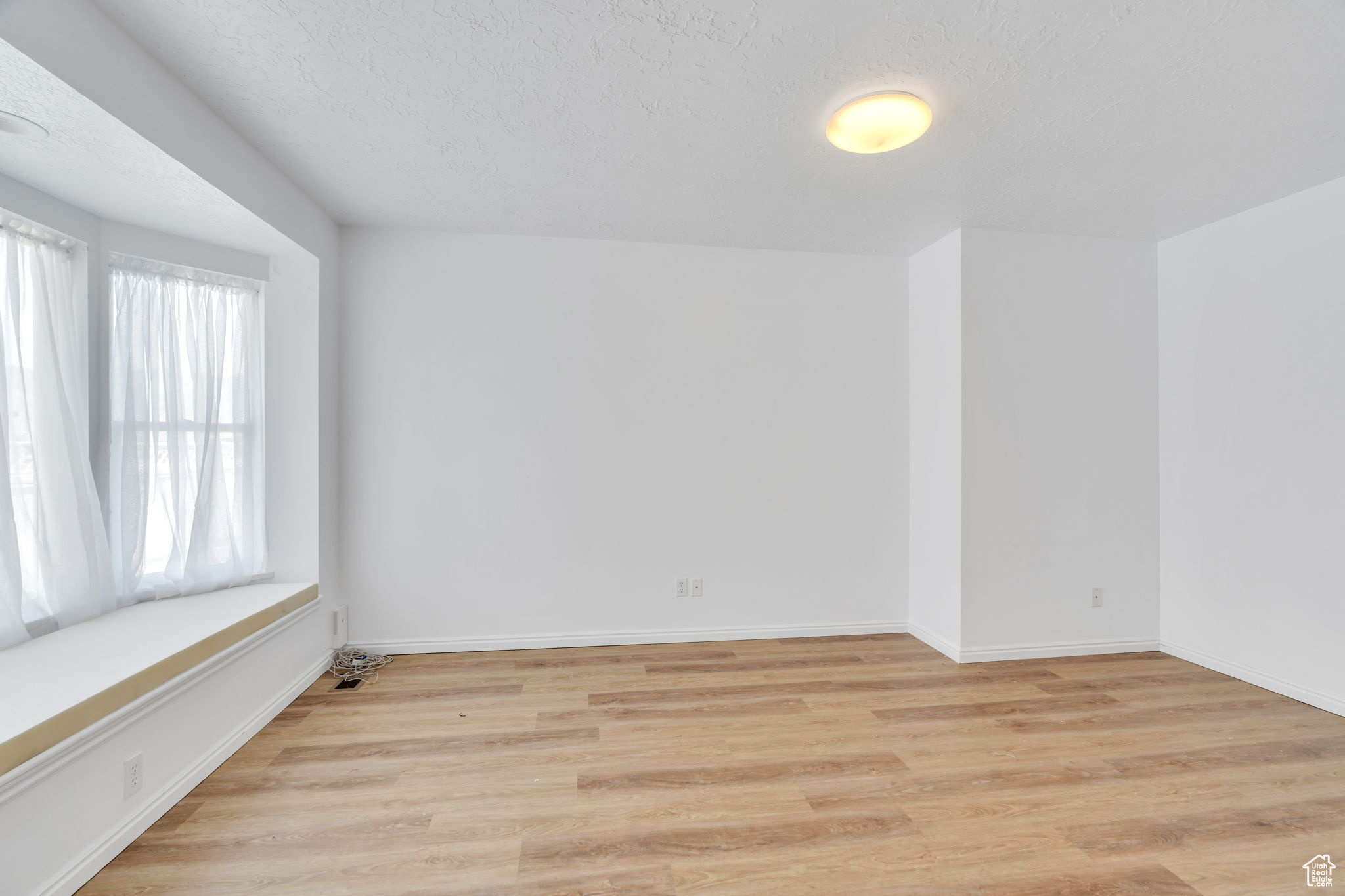 246 W GOLDEN HARVEST RD