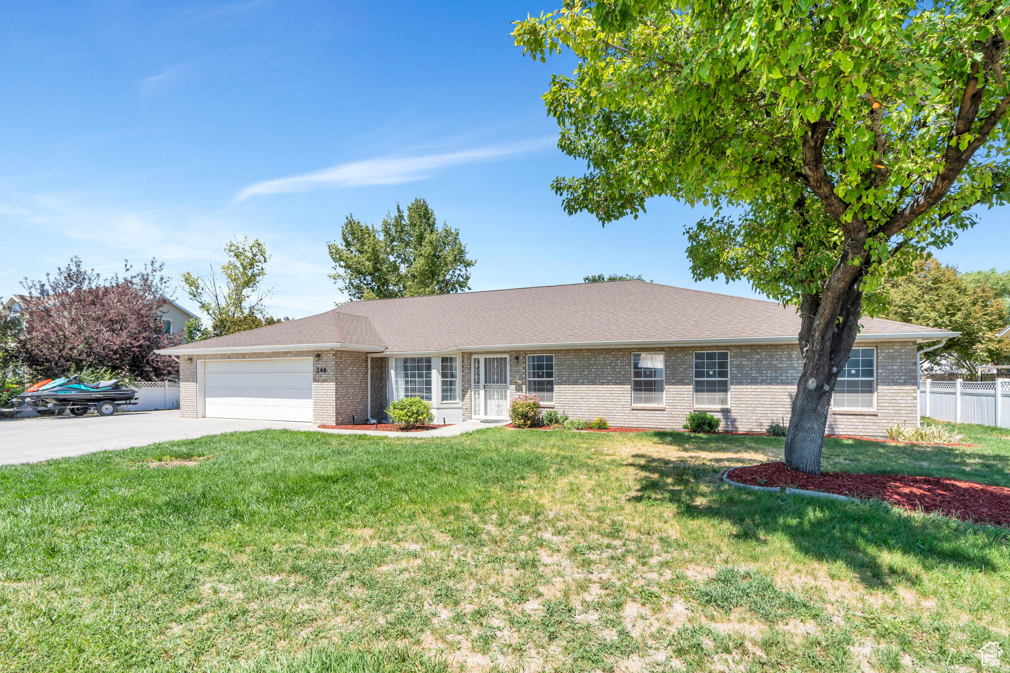 246 W GOLDEN HARVEST RD