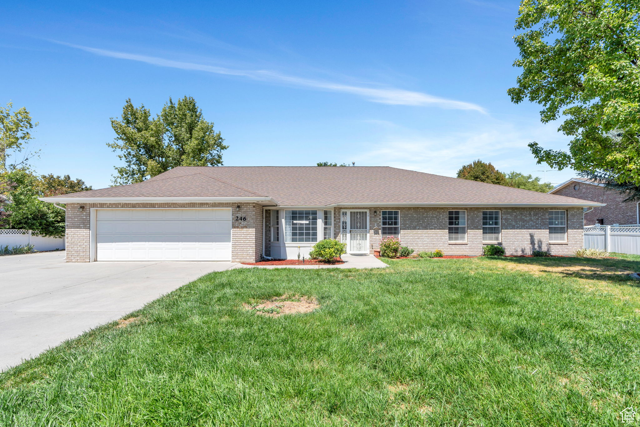 246 W GOLDEN HARVEST RD