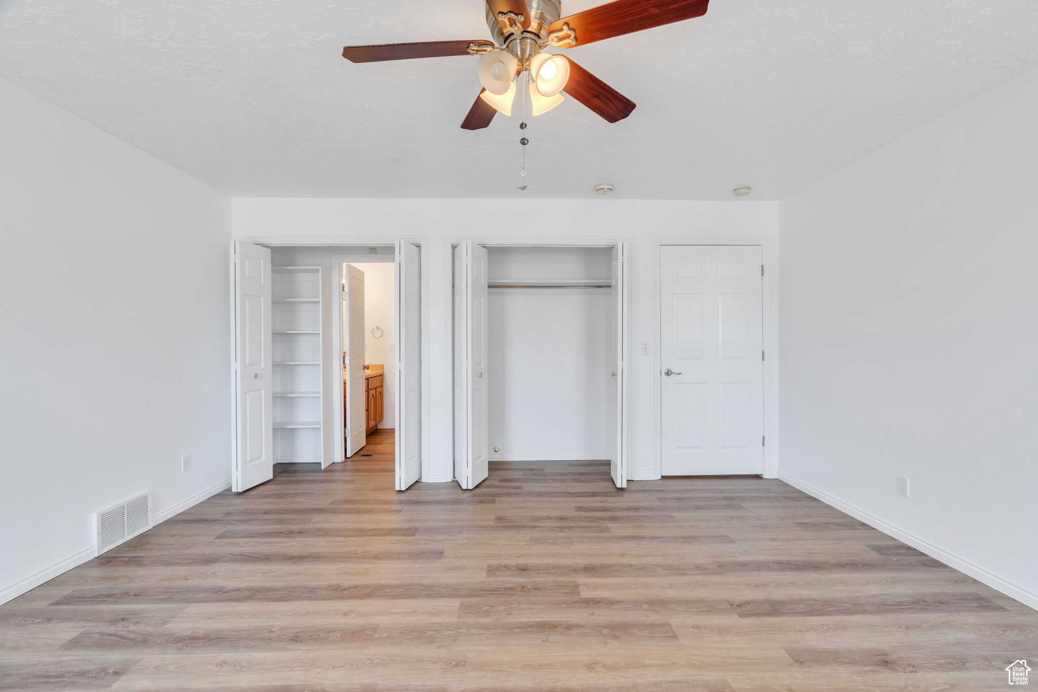 246 W GOLDEN HARVEST RD