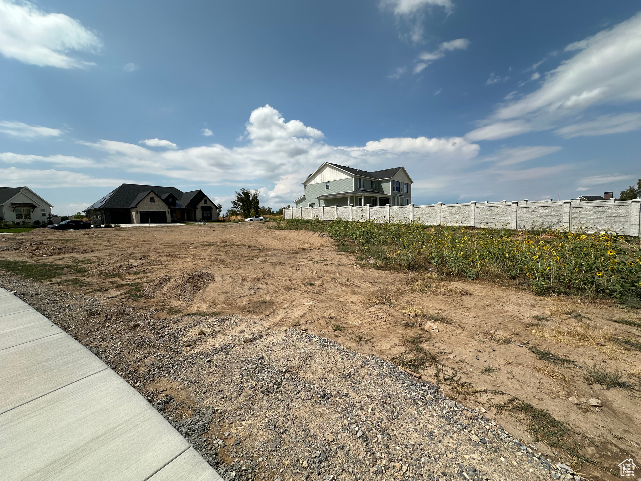 3381 S TWIN HOLLOW DR Unit: 22