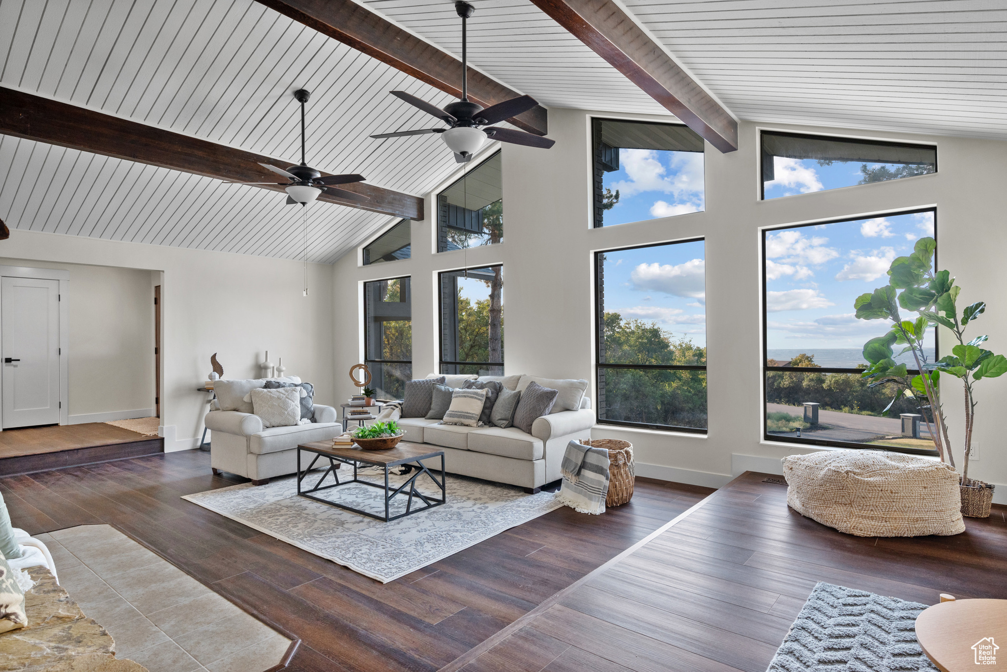65 E MAPLE DR