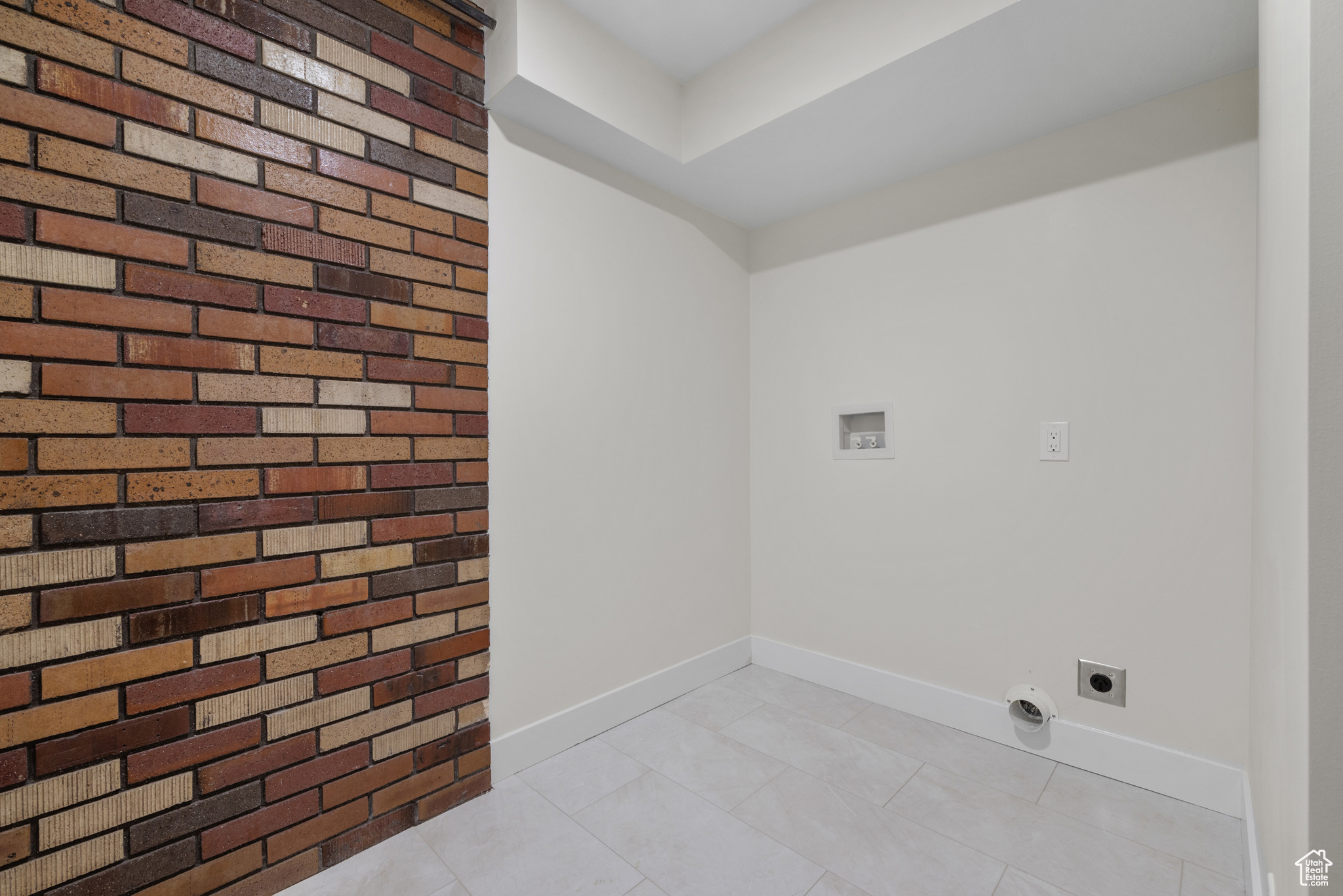 65 E MAPLE DR