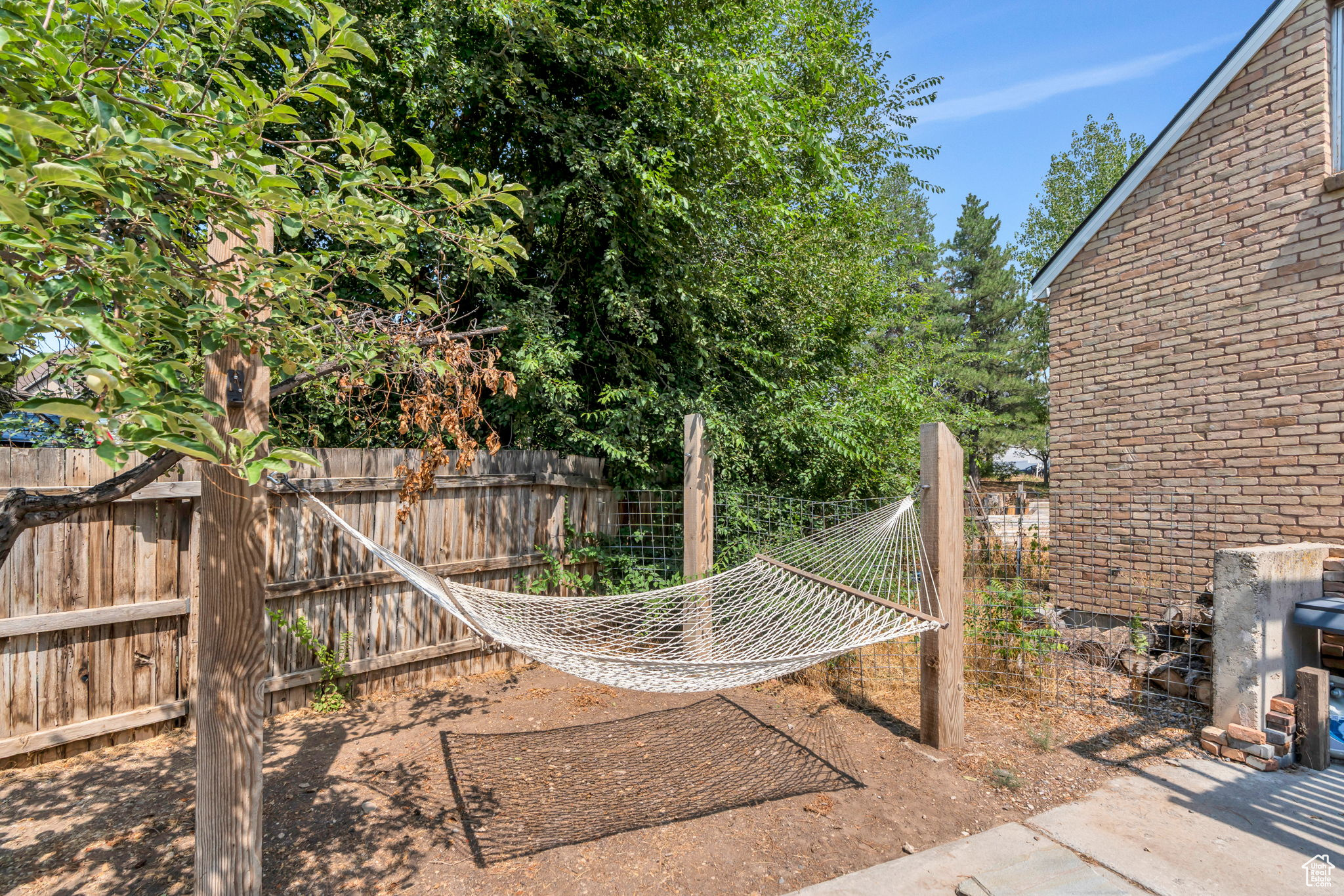 14 W HIDDEN HOLLOW DR