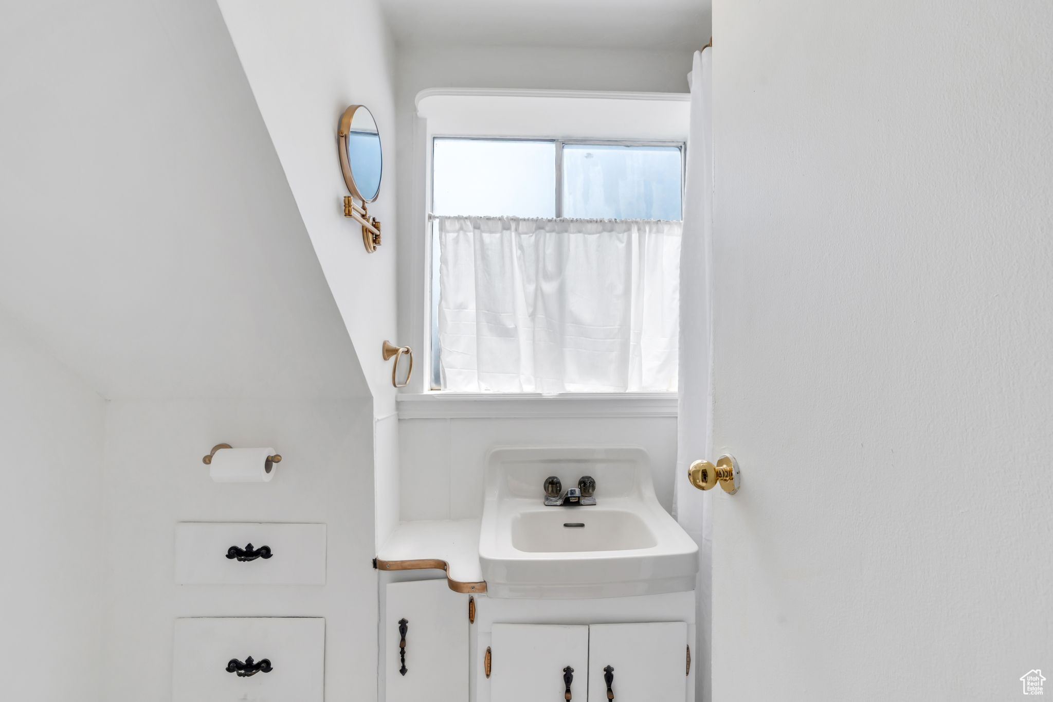 14 W HIDDEN HOLLOW DR
