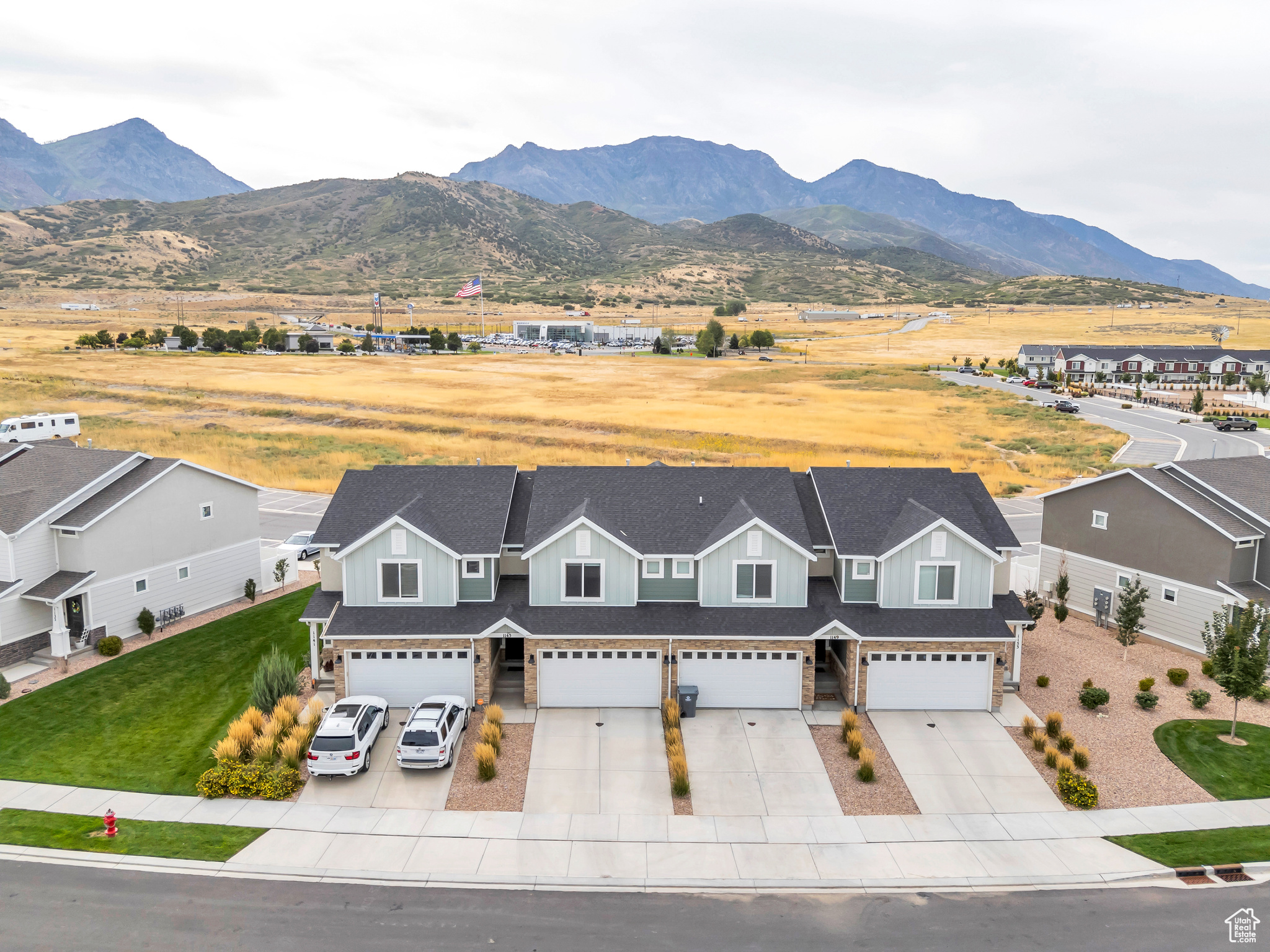 1145 W FOX RUN