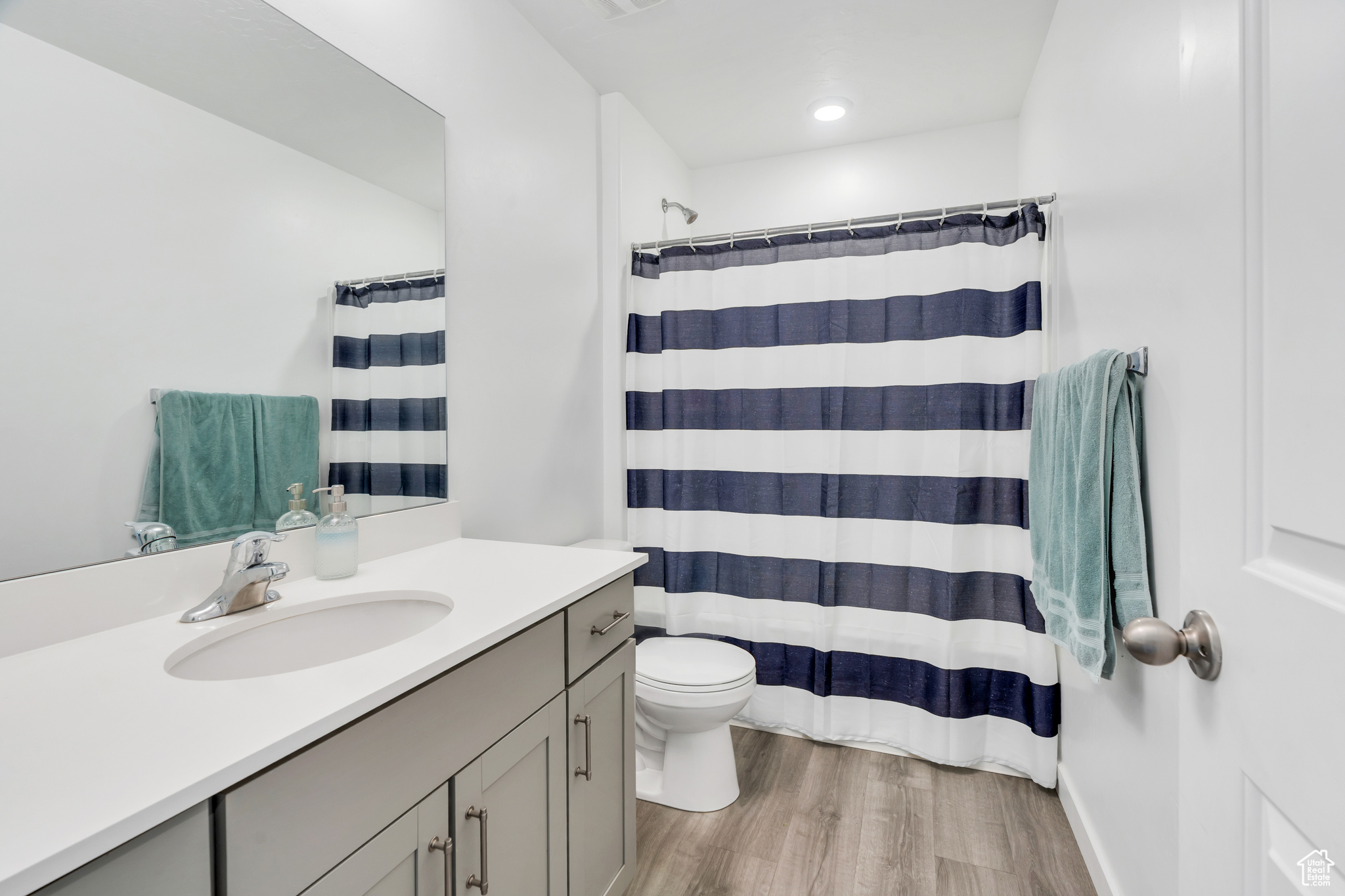 1145 W FOX RUN