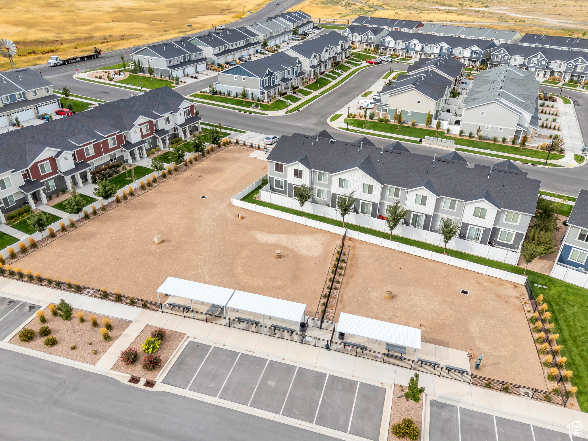 1145 W FOX RUN