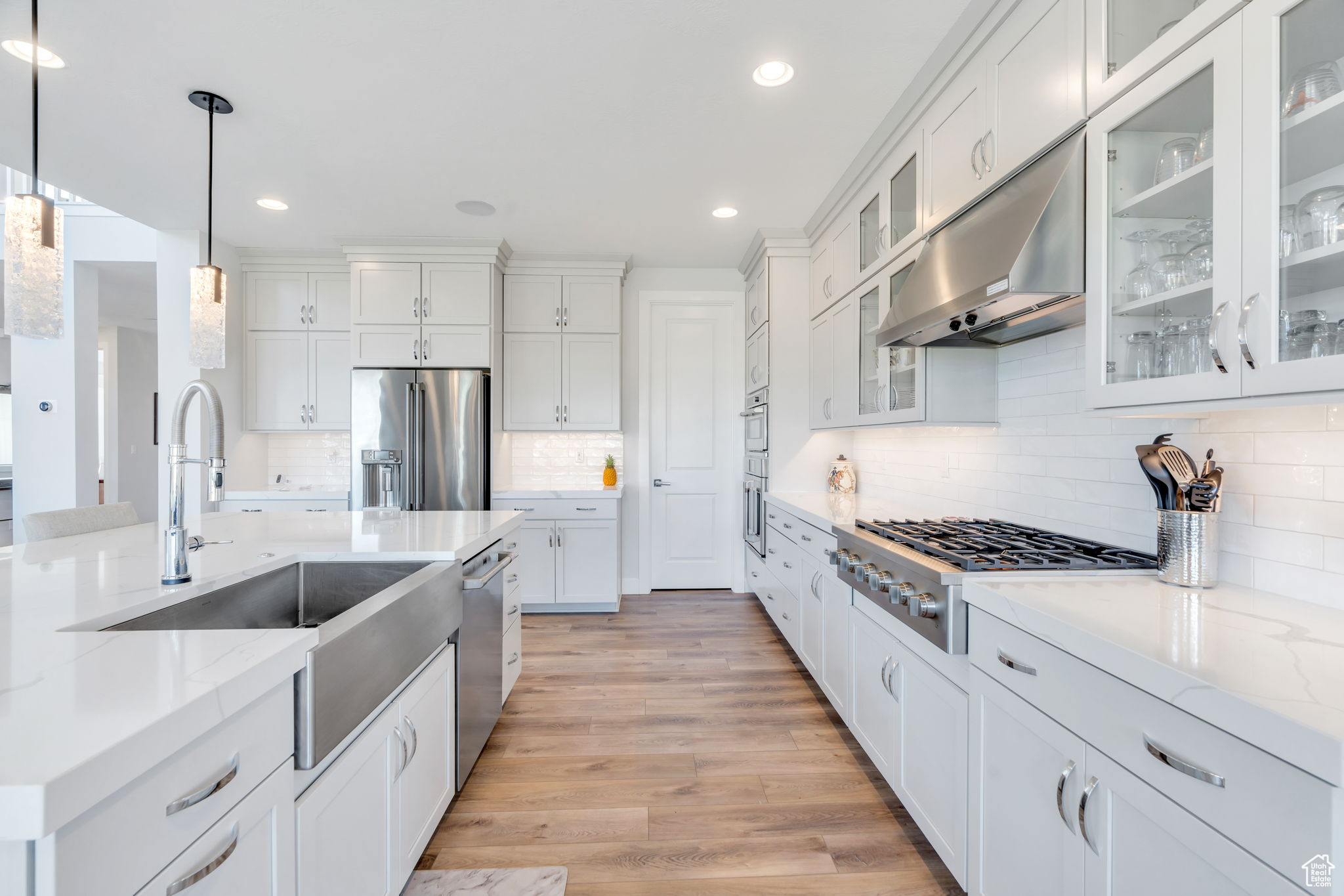 2397 S SERENE WAY