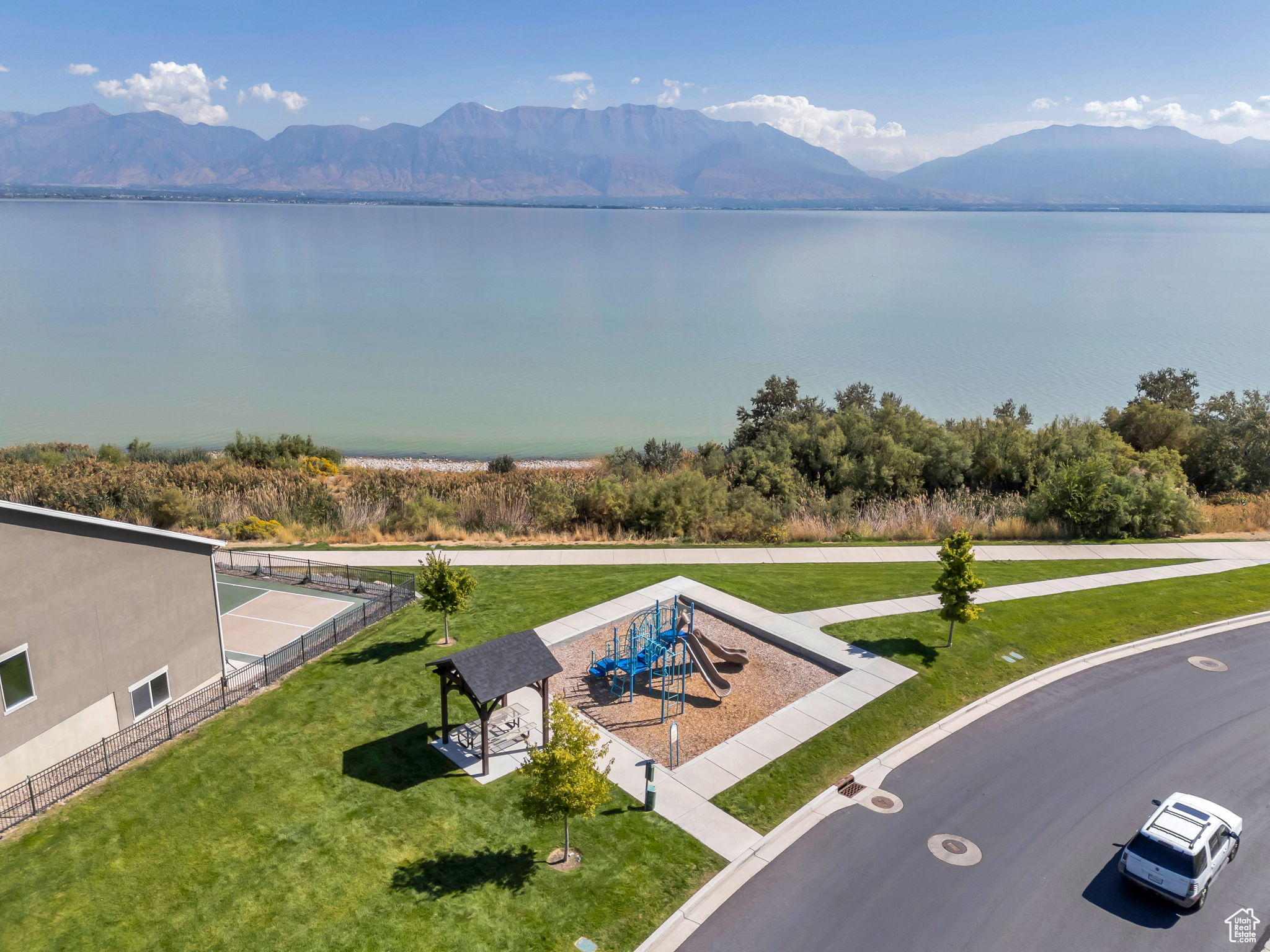 2397 S SERENE WAY