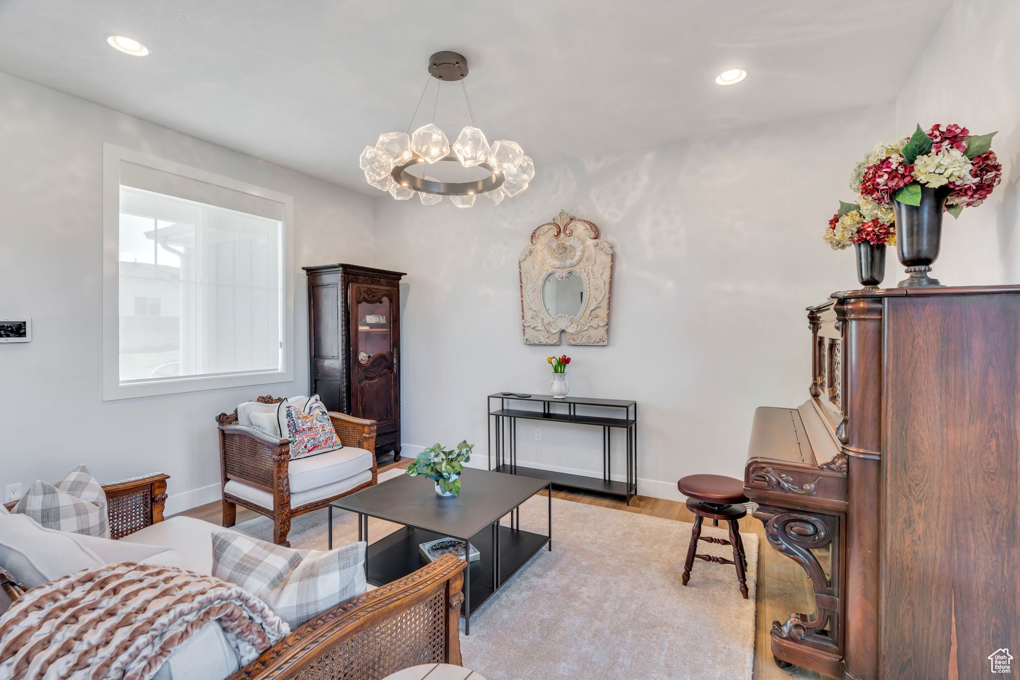 2397 S SERENE WAY