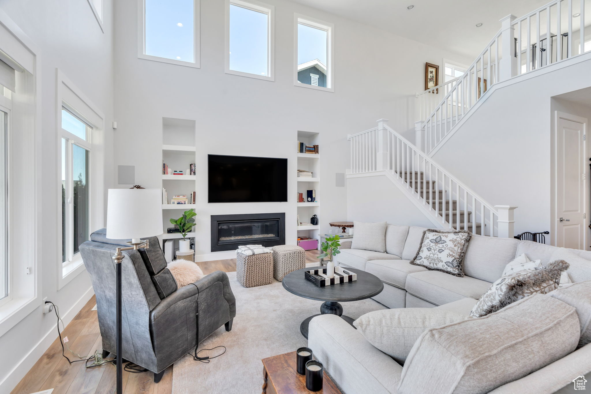 2397 S SERENE WAY