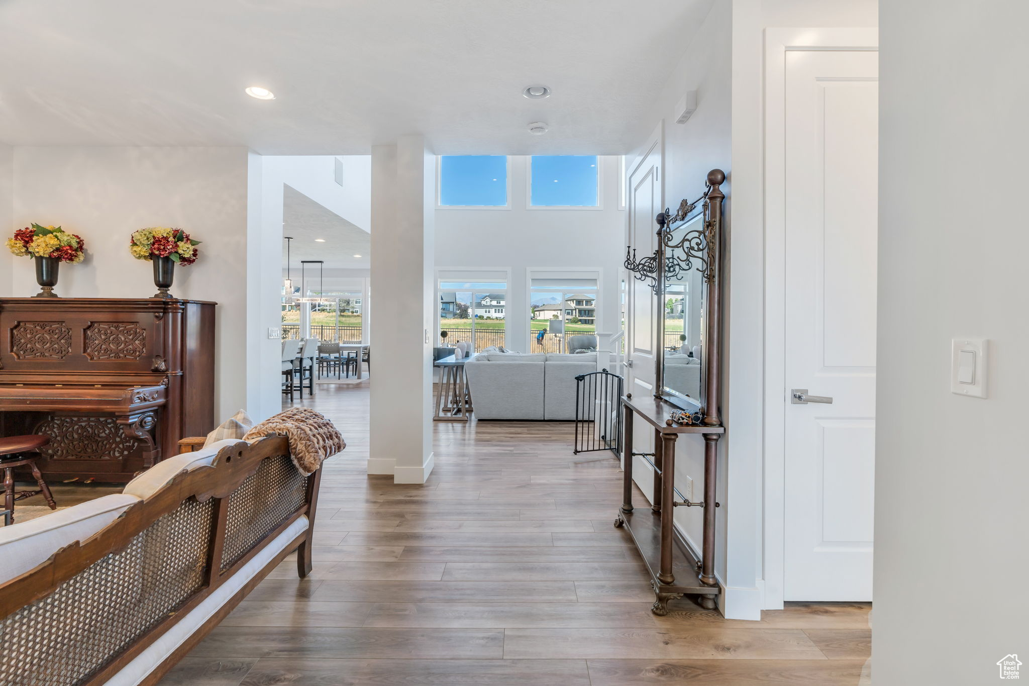 2397 S SERENE WAY