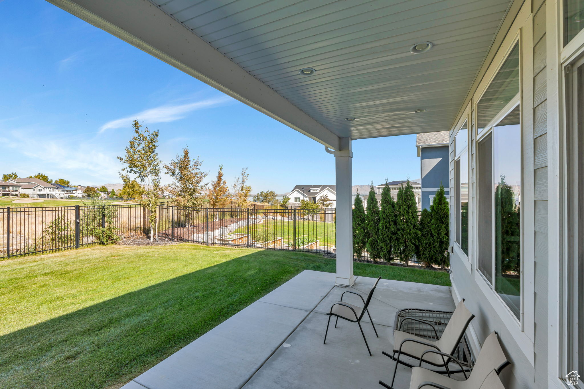 2397 S SERENE WAY
