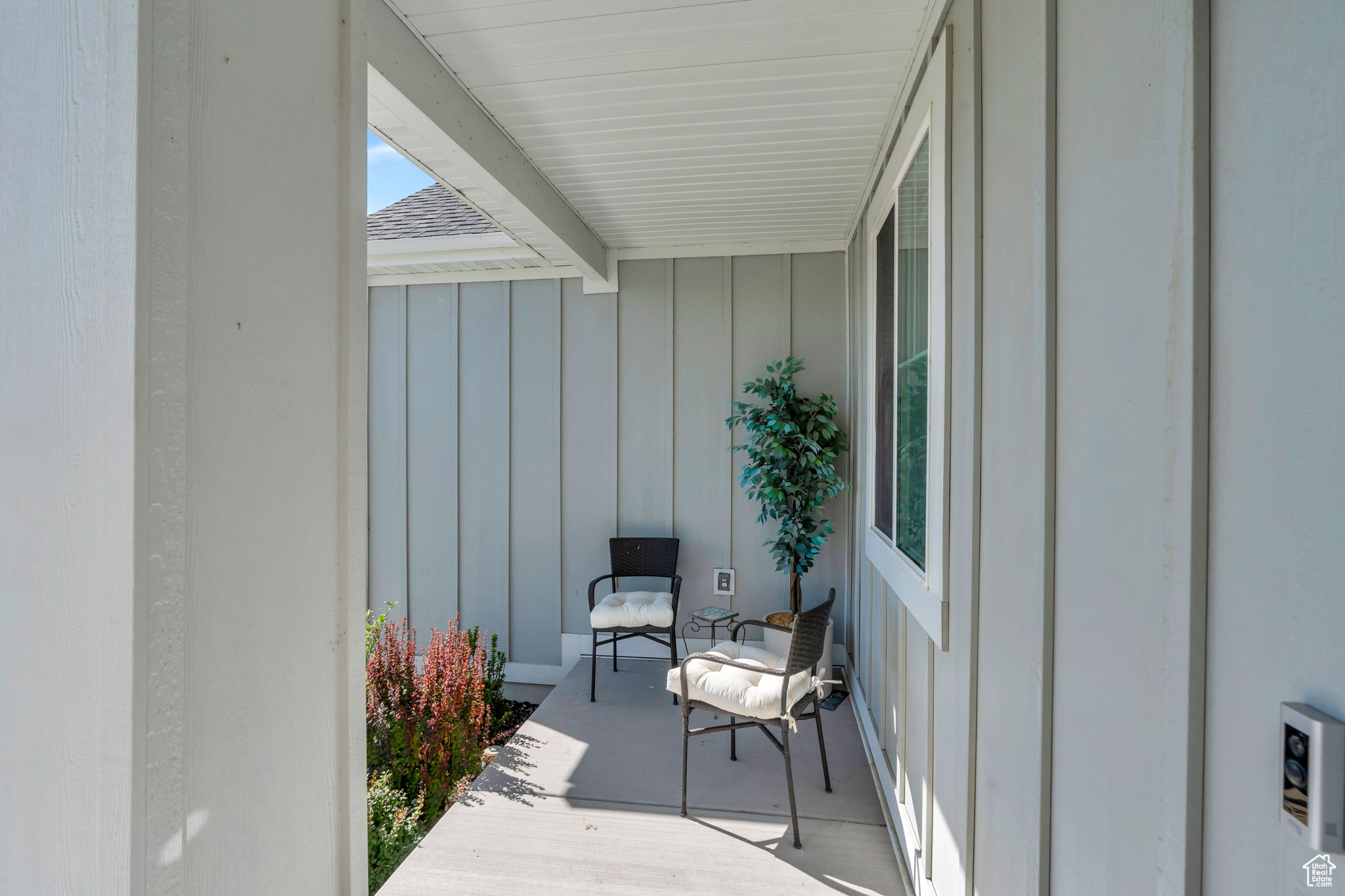 2397 S SERENE WAY