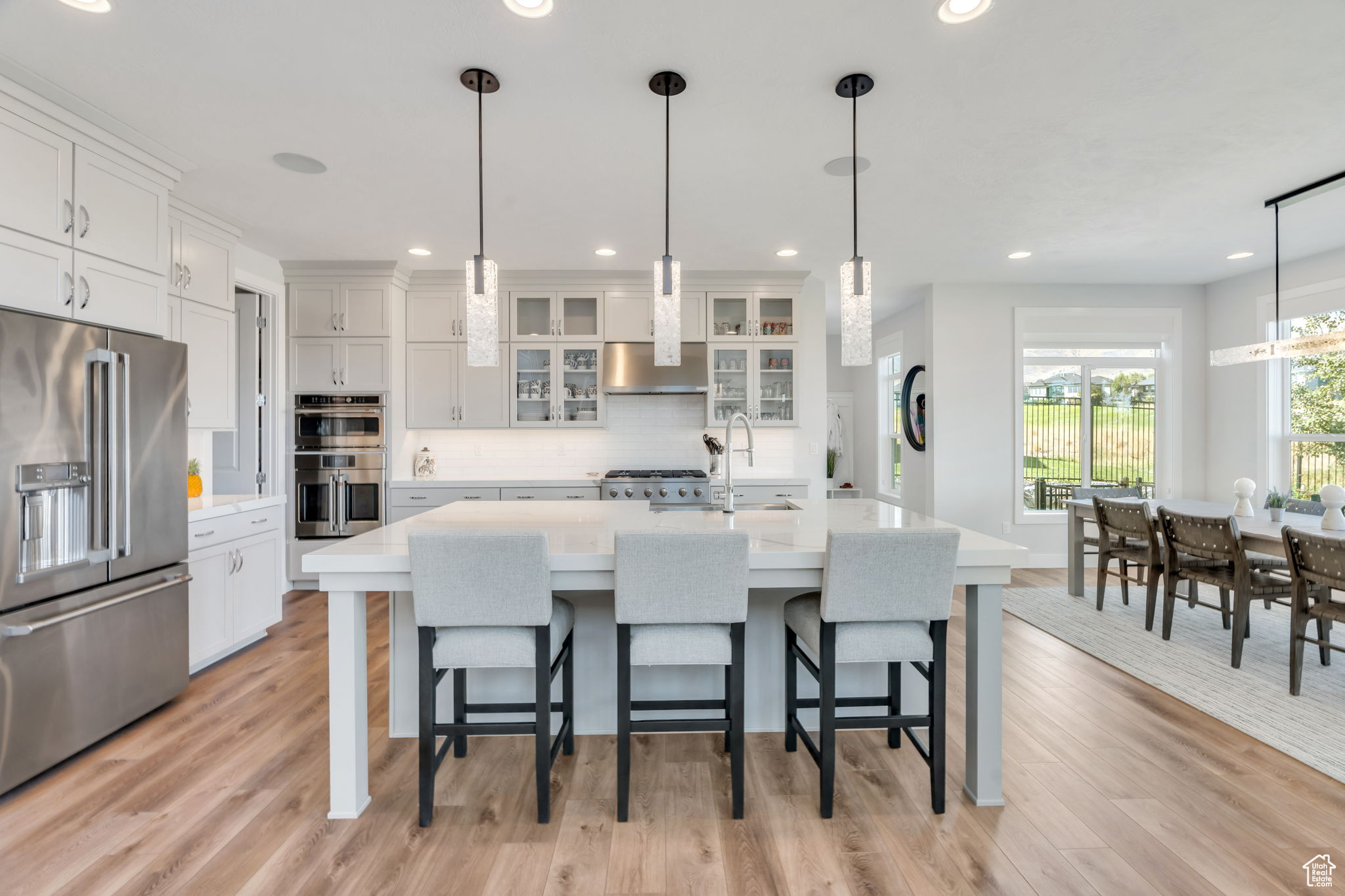 2397 S SERENE WAY