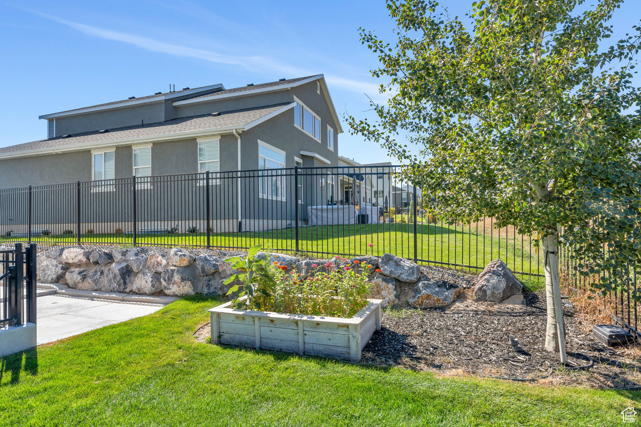 2397 S SERENE WAY