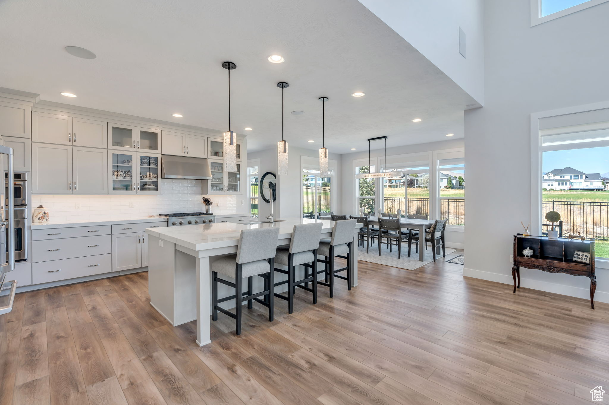 2397 S SERENE WAY