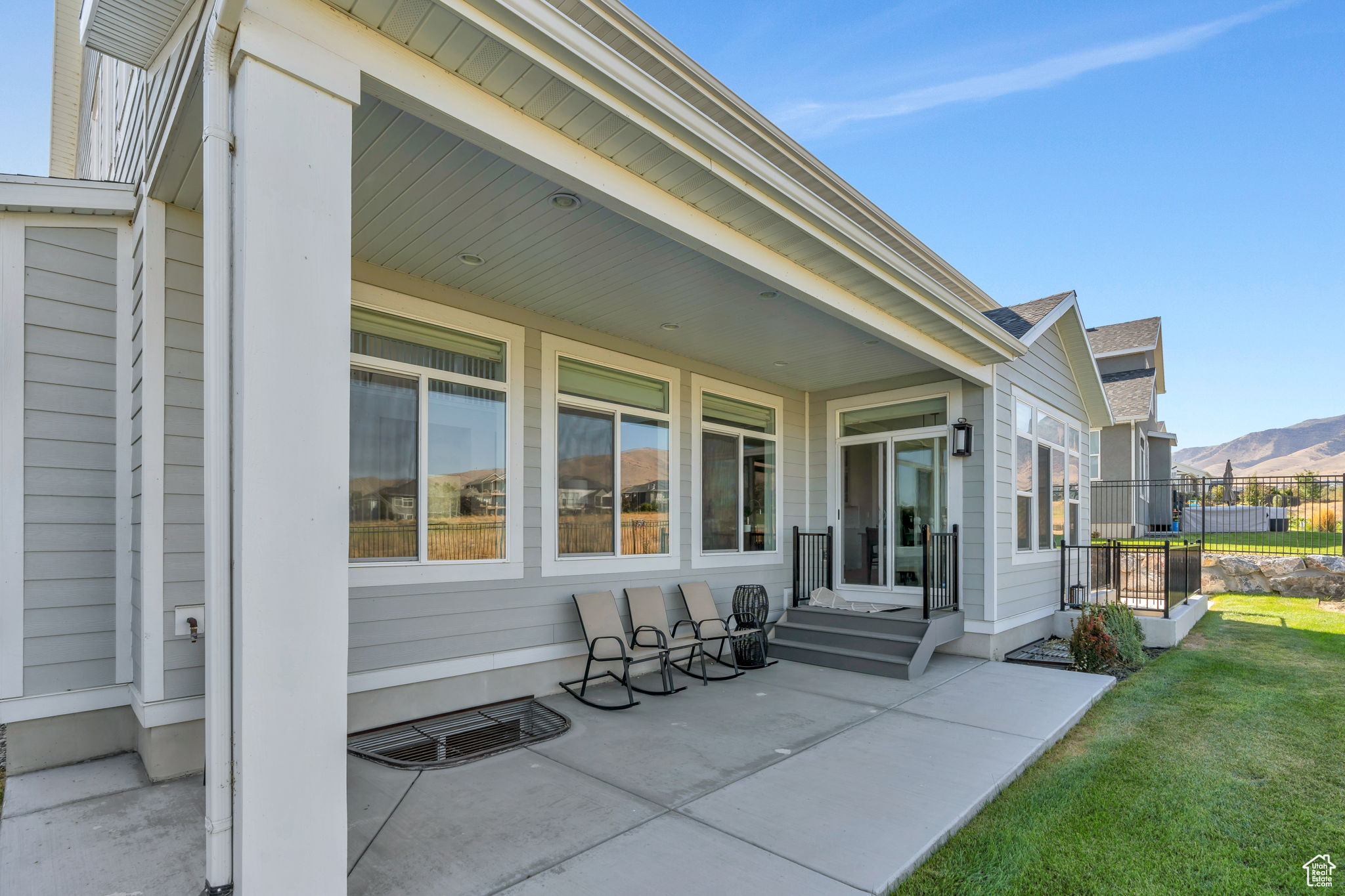 2397 S SERENE WAY