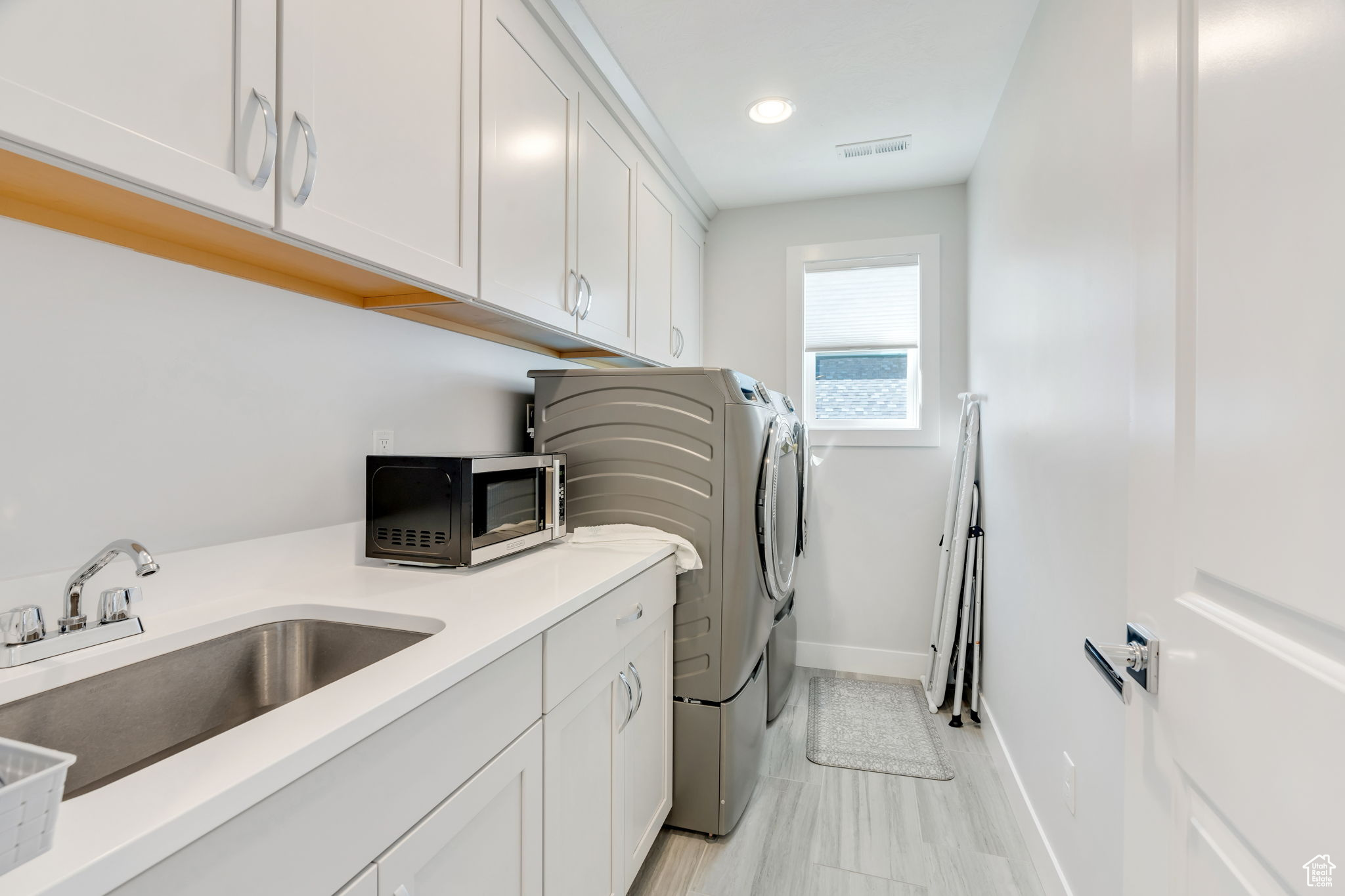 2397 S SERENE WAY
