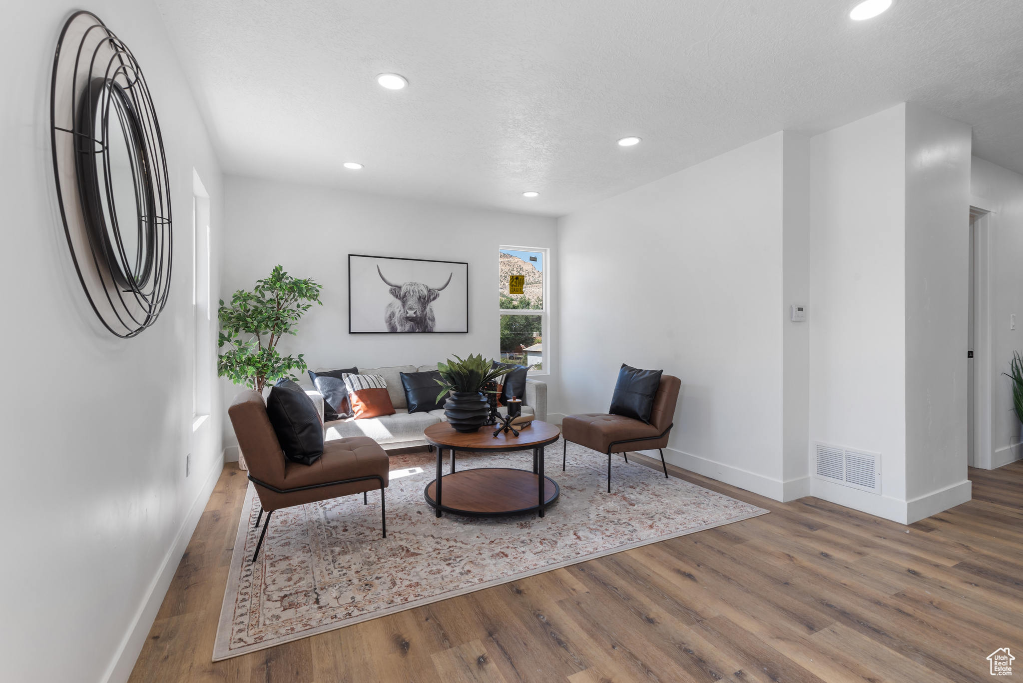 156 DUCHESNE ST