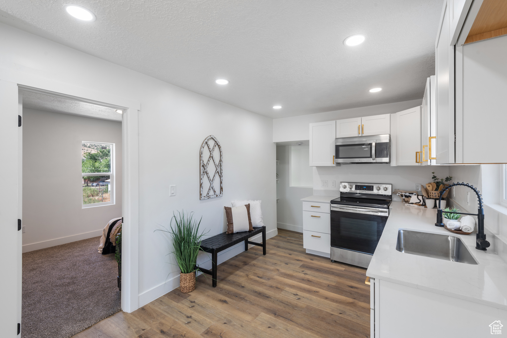 156 DUCHESNE ST