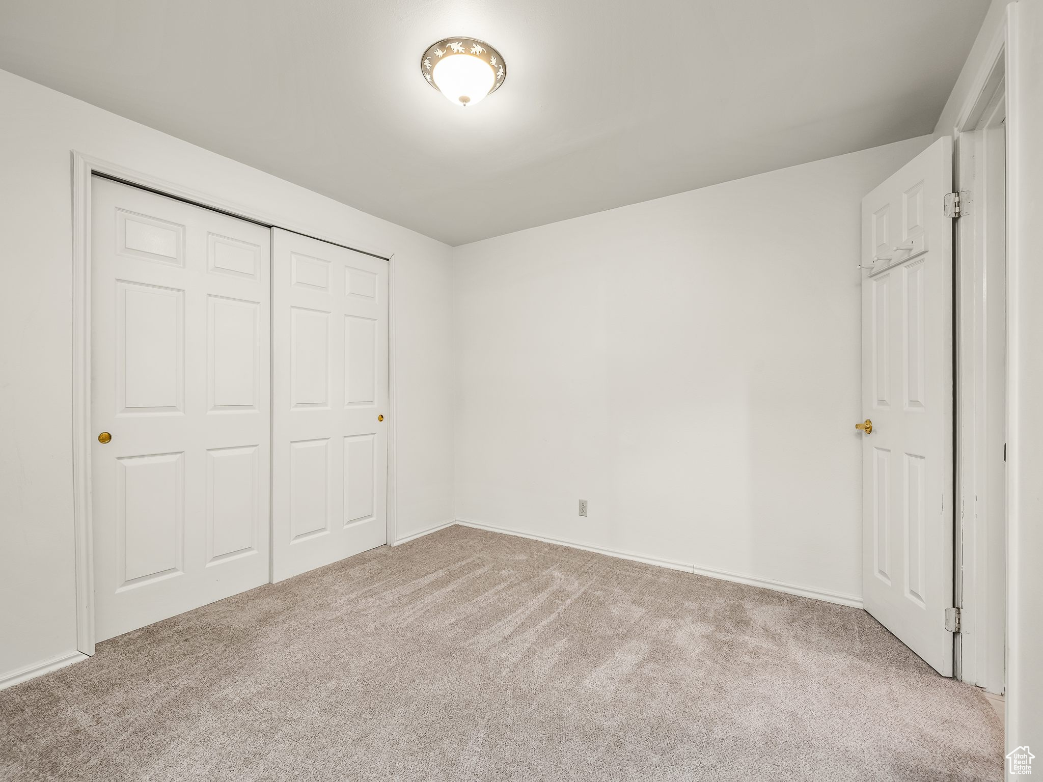 8571 S MONITOR DR