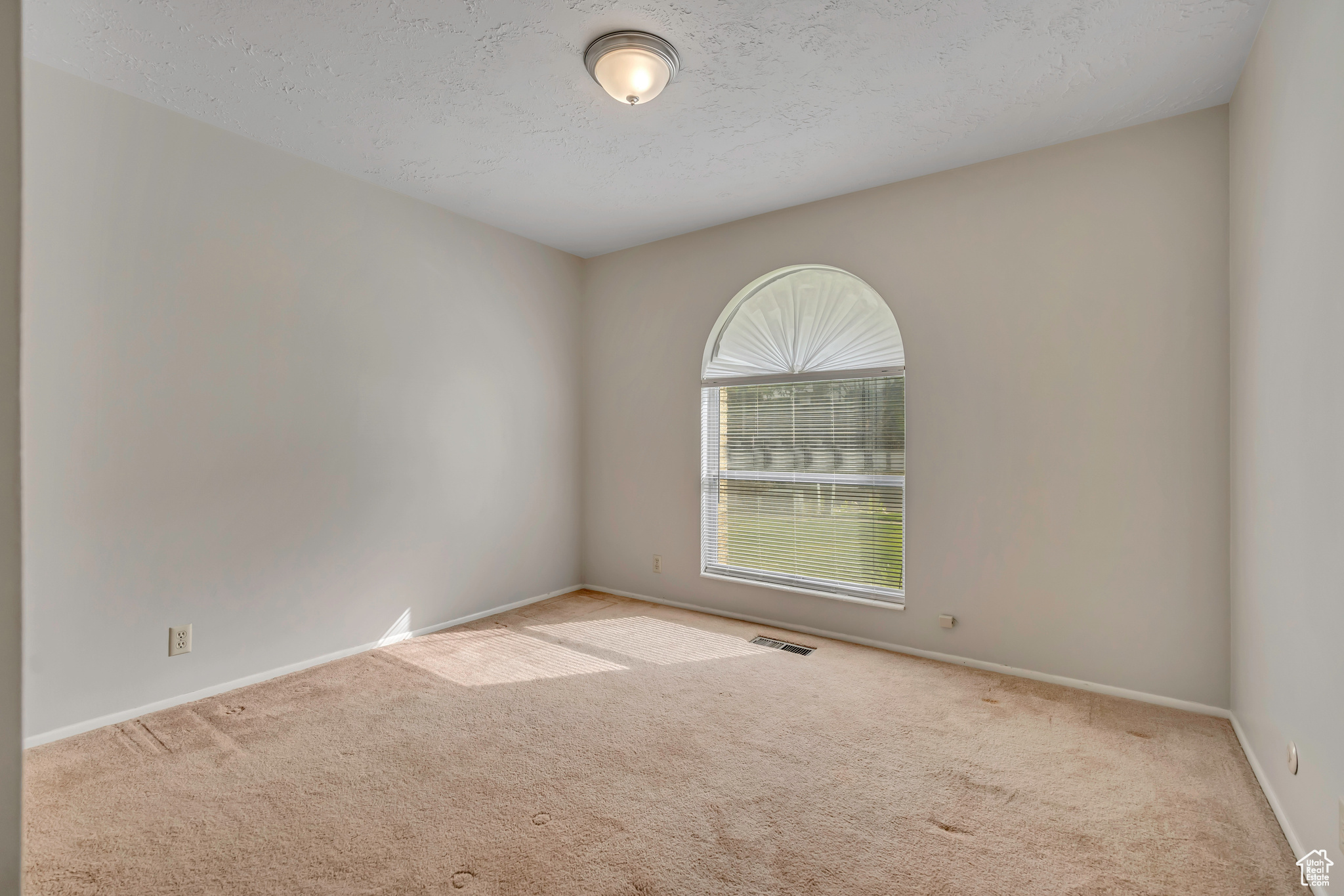 2506 GREEN OAKS DR