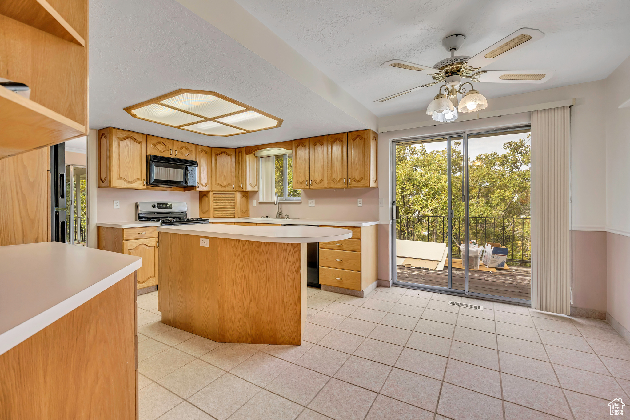 2506 GREEN OAKS DR