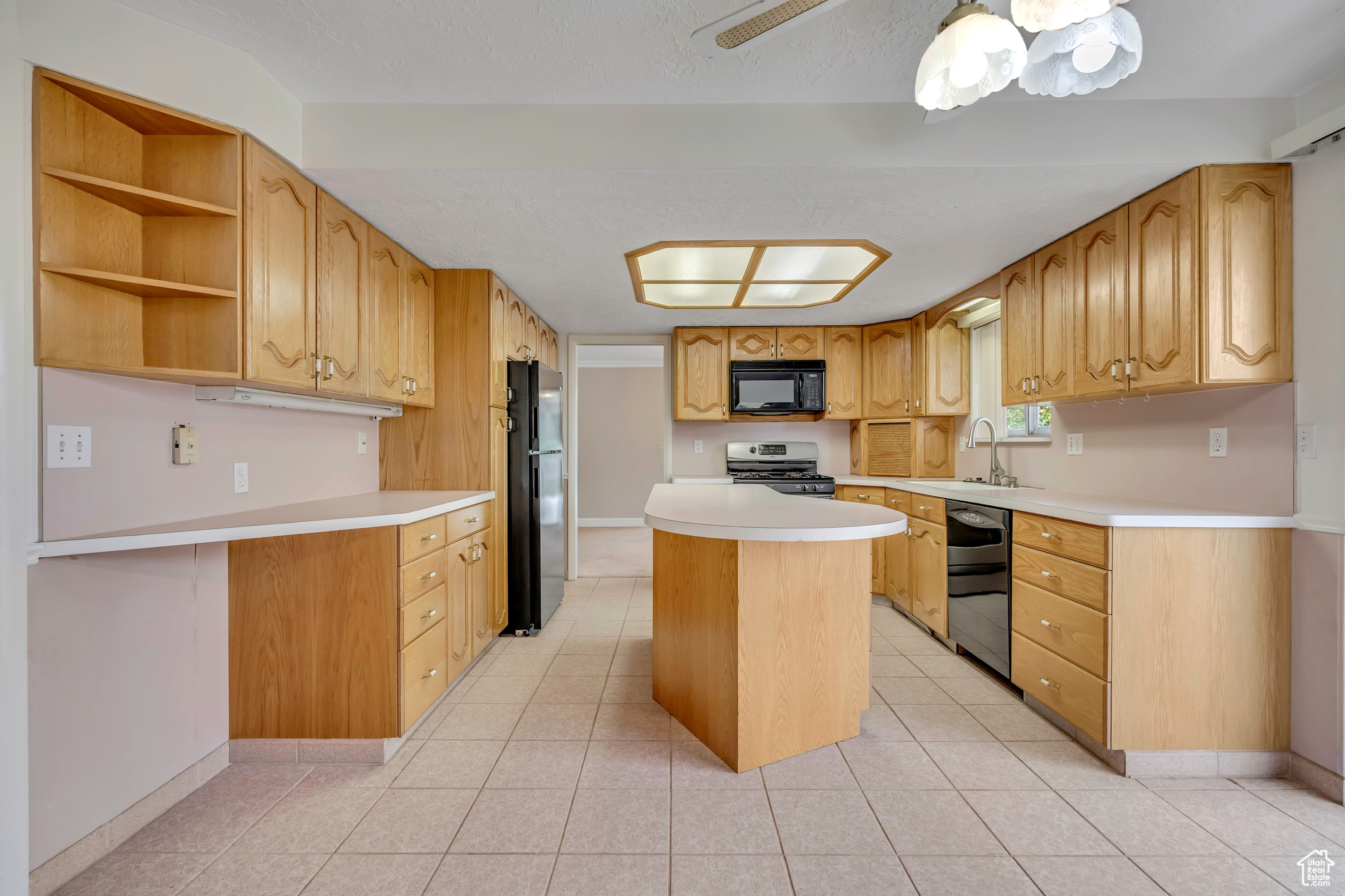 2506 GREEN OAKS DR