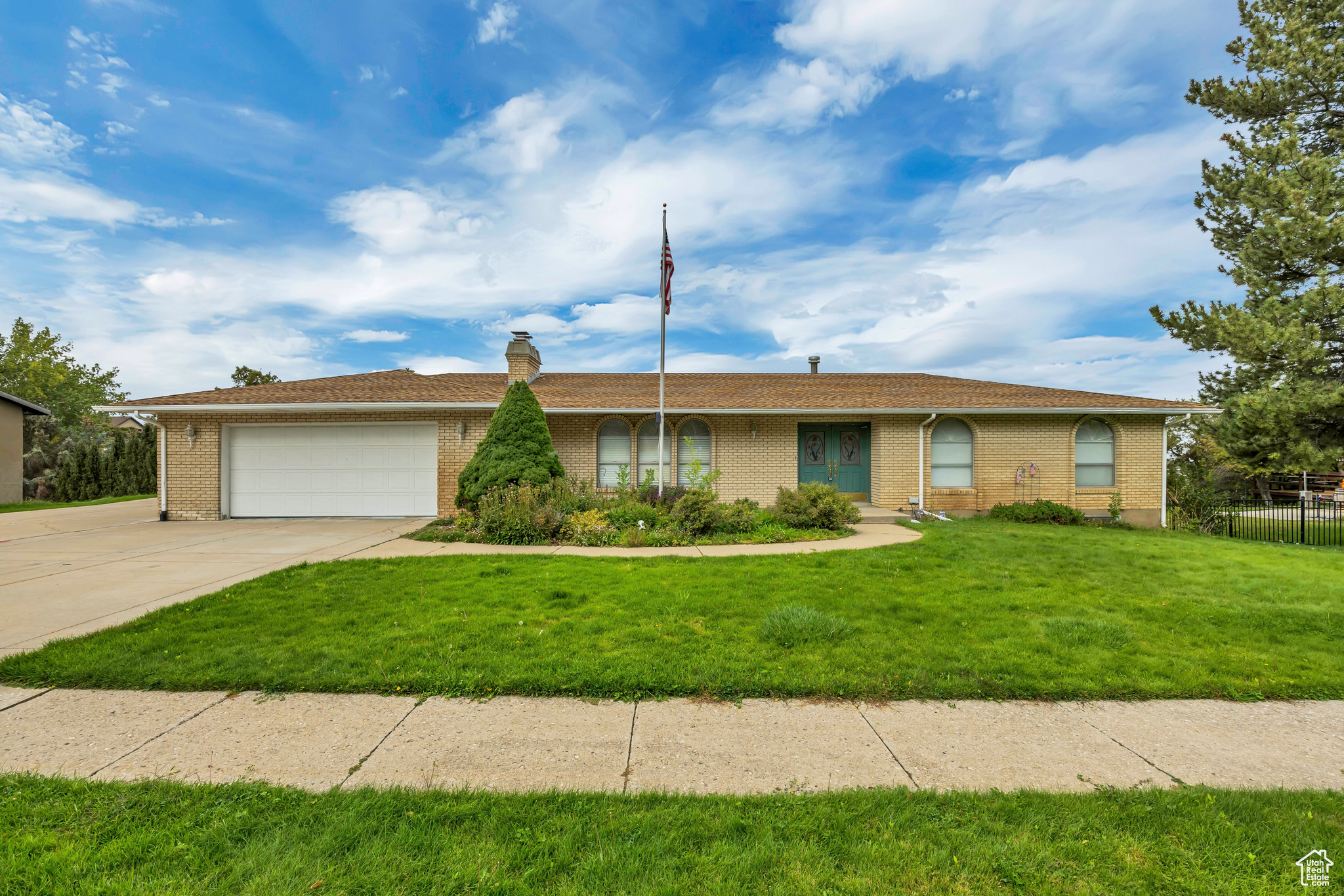 2506 GREEN OAKS DR