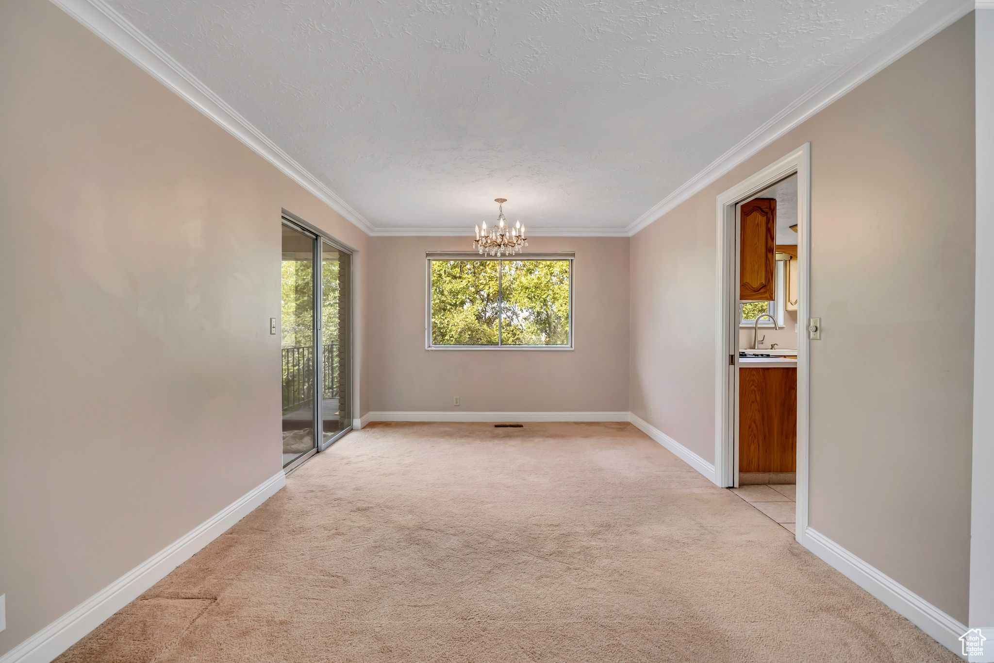 2506 GREEN OAKS DR