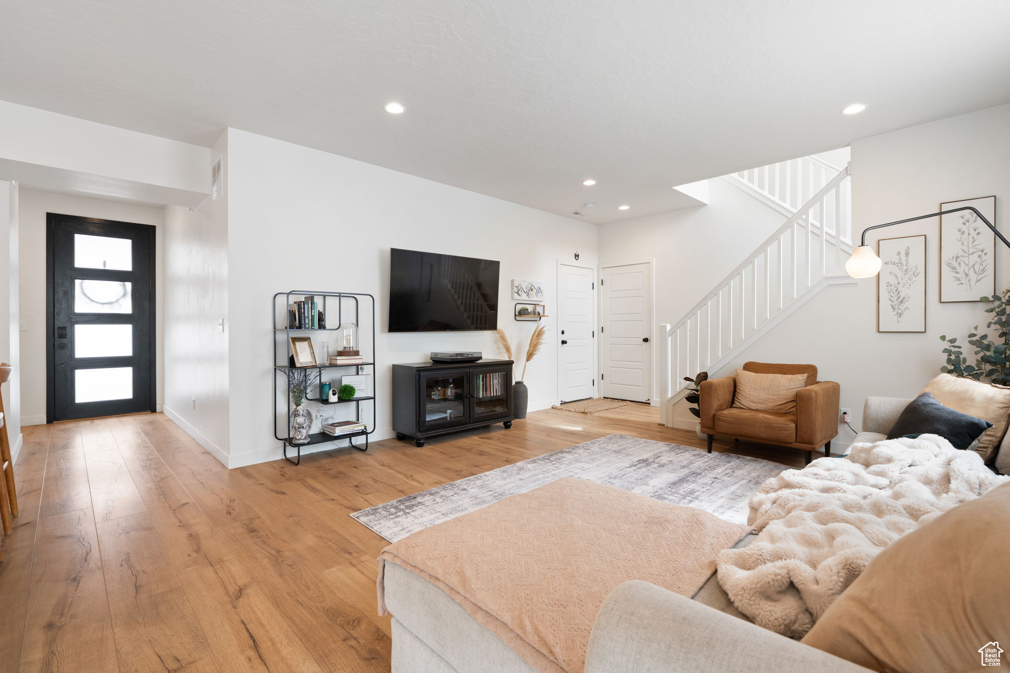 1541 W 250 N