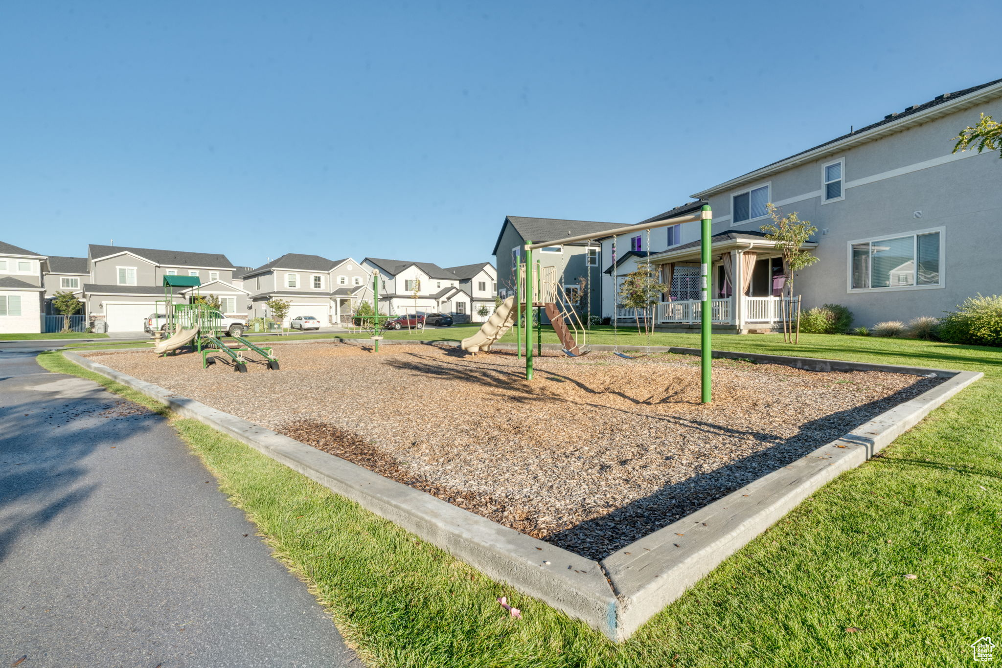 1541 W 250 N