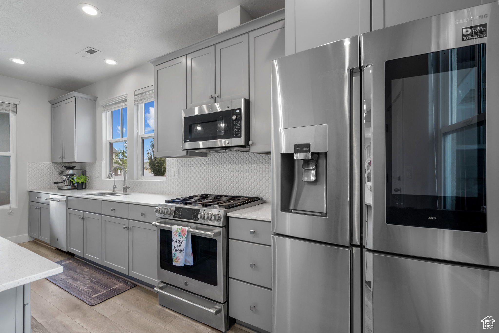 4652 W ISLA DAYBREAK RD #128