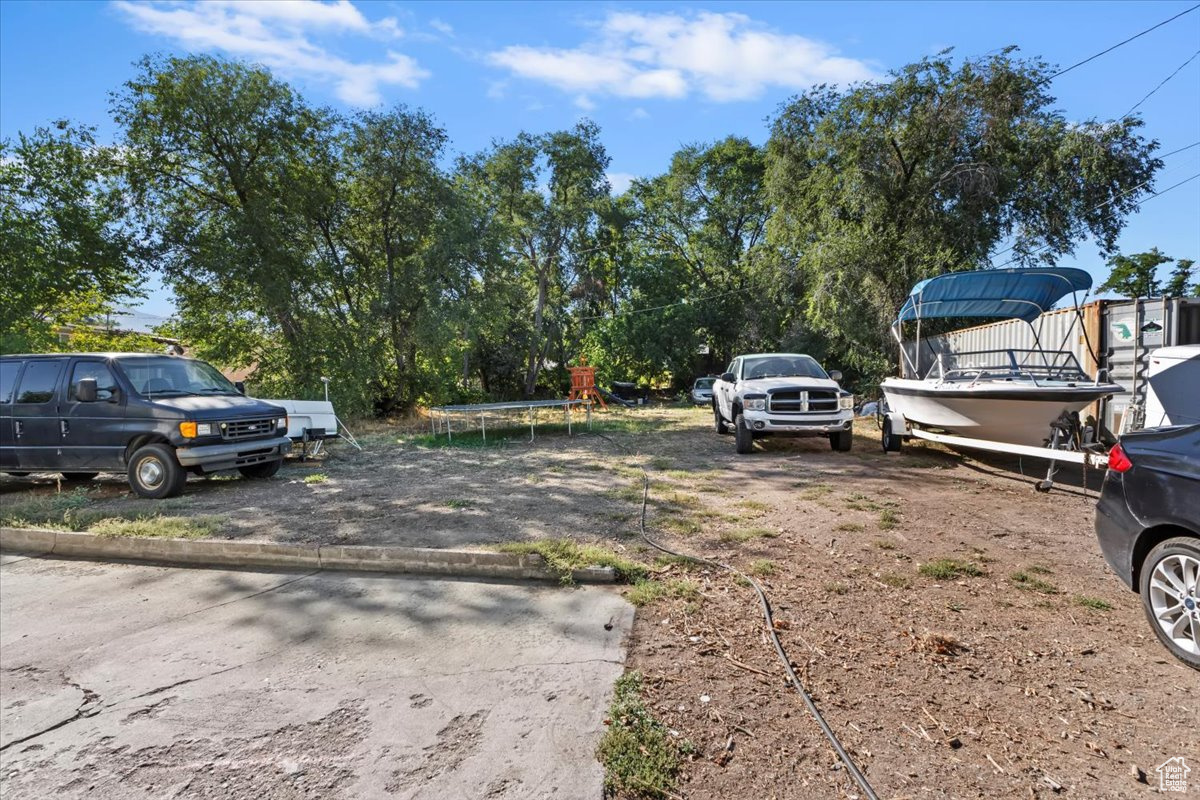 370 E 300 S