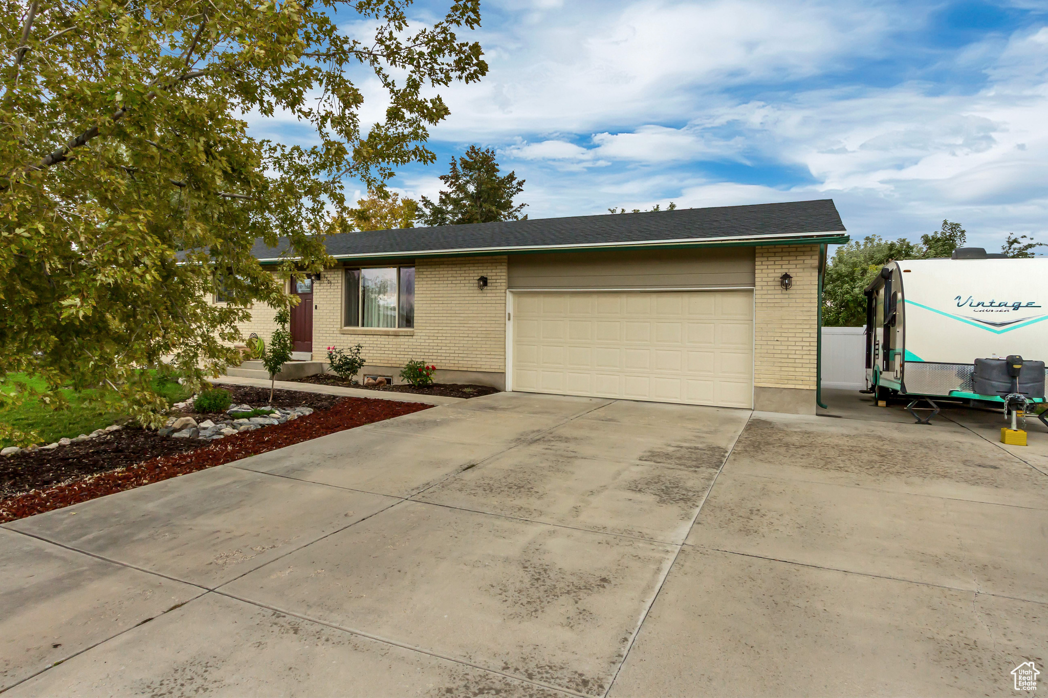 3503 W PAIUTE DR