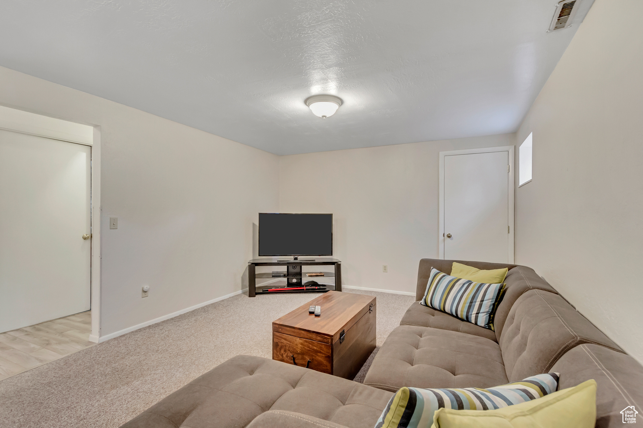 3503 W PAIUTE DR