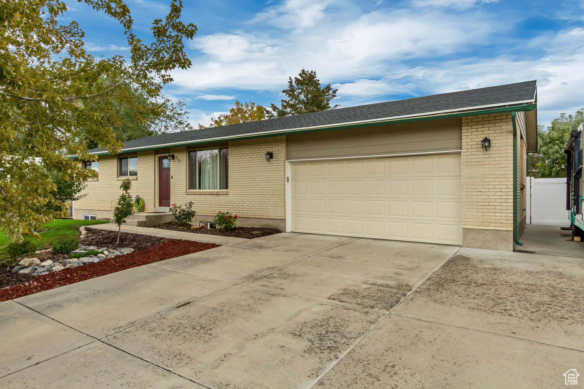 3503 W PAIUTE DR