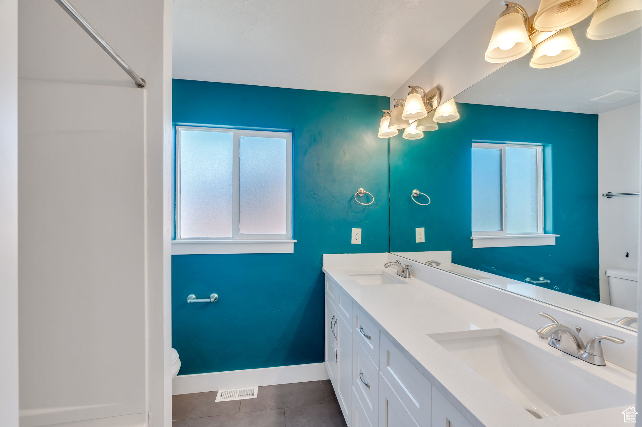 59 W PRINCETON DR