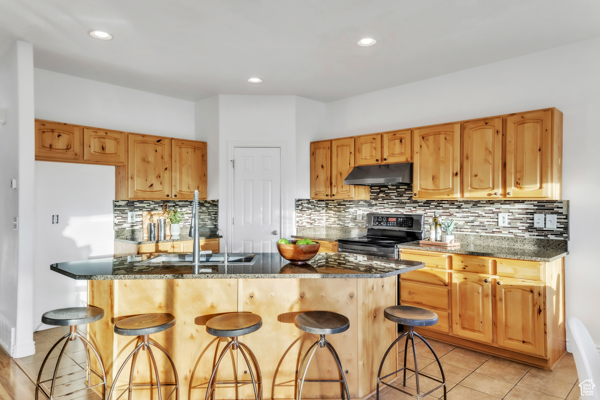 1961 WOODVIEW DR