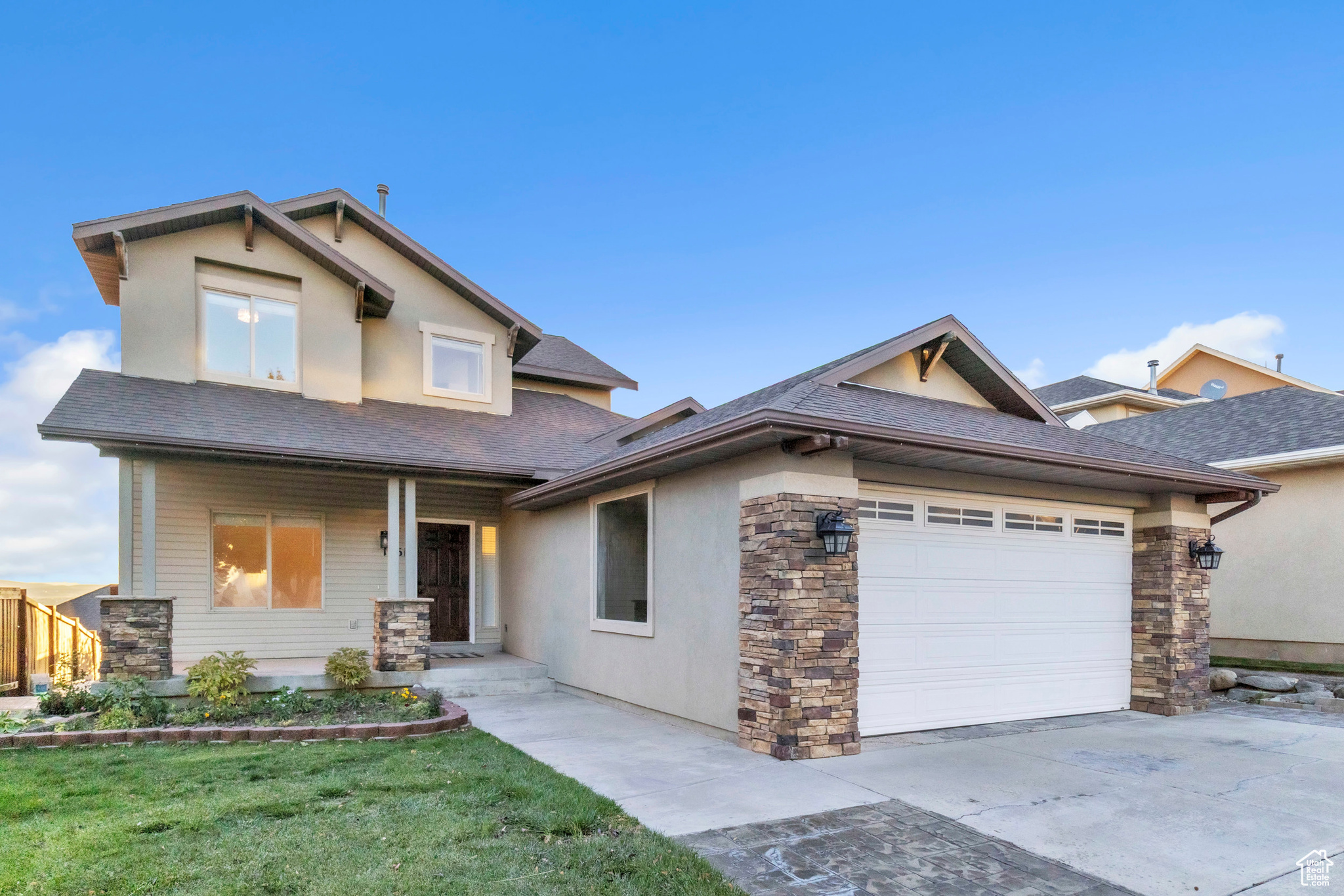 1961 WOODVIEW DR