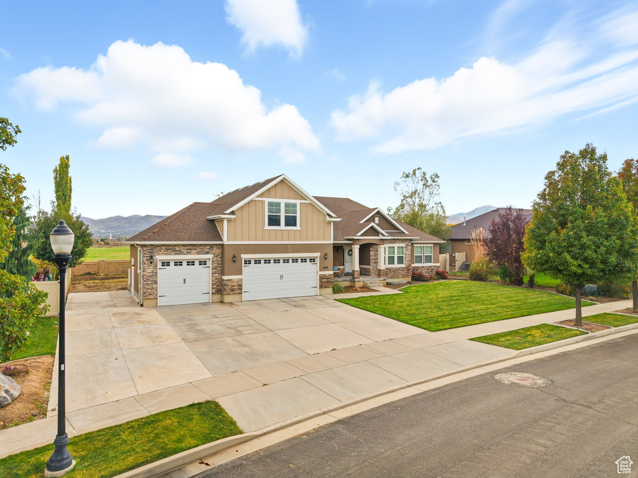 5747 W EVENING VIEW DR
