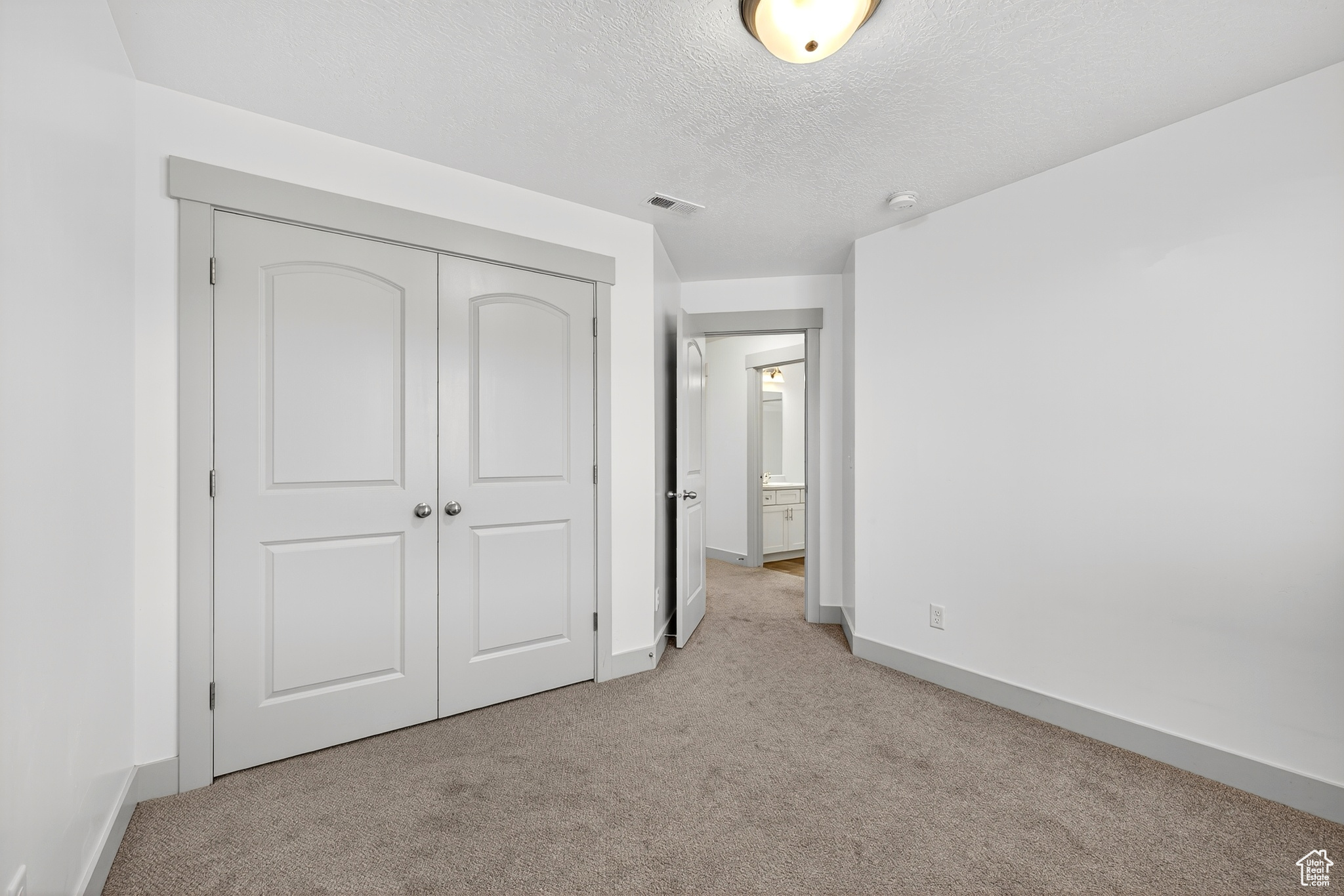 1533 W PISTON LN