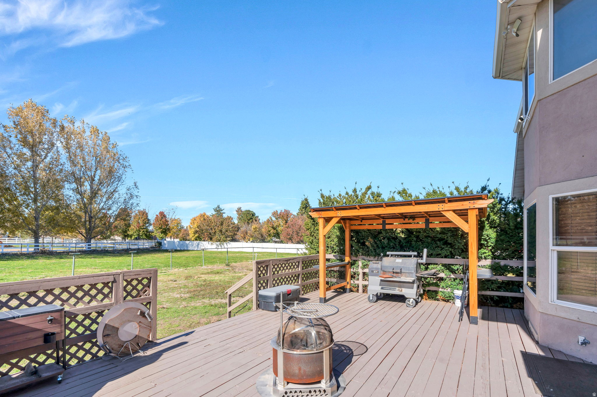 4056 W MULEY CT